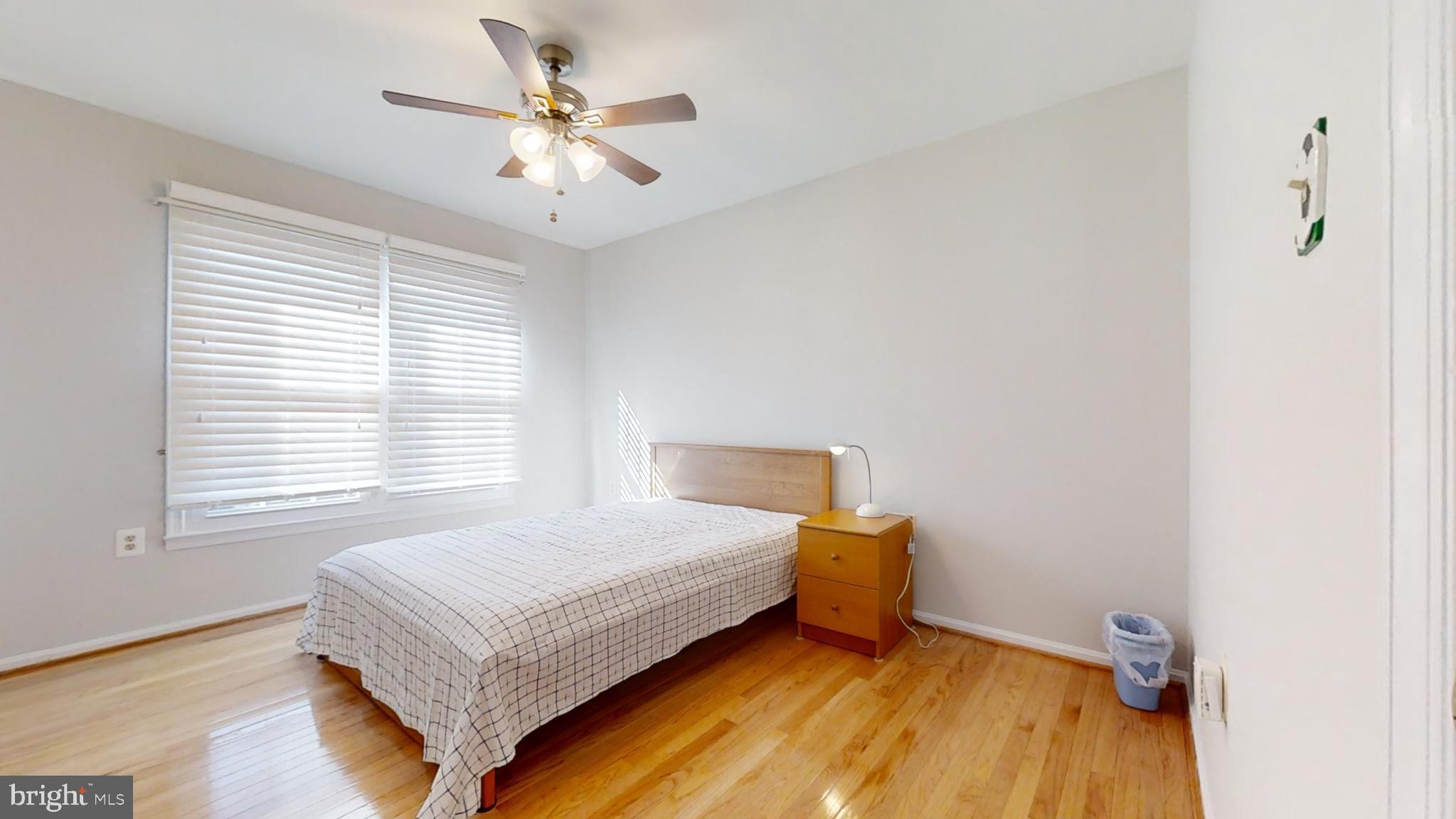 POTOMAC CROSSING - Residential