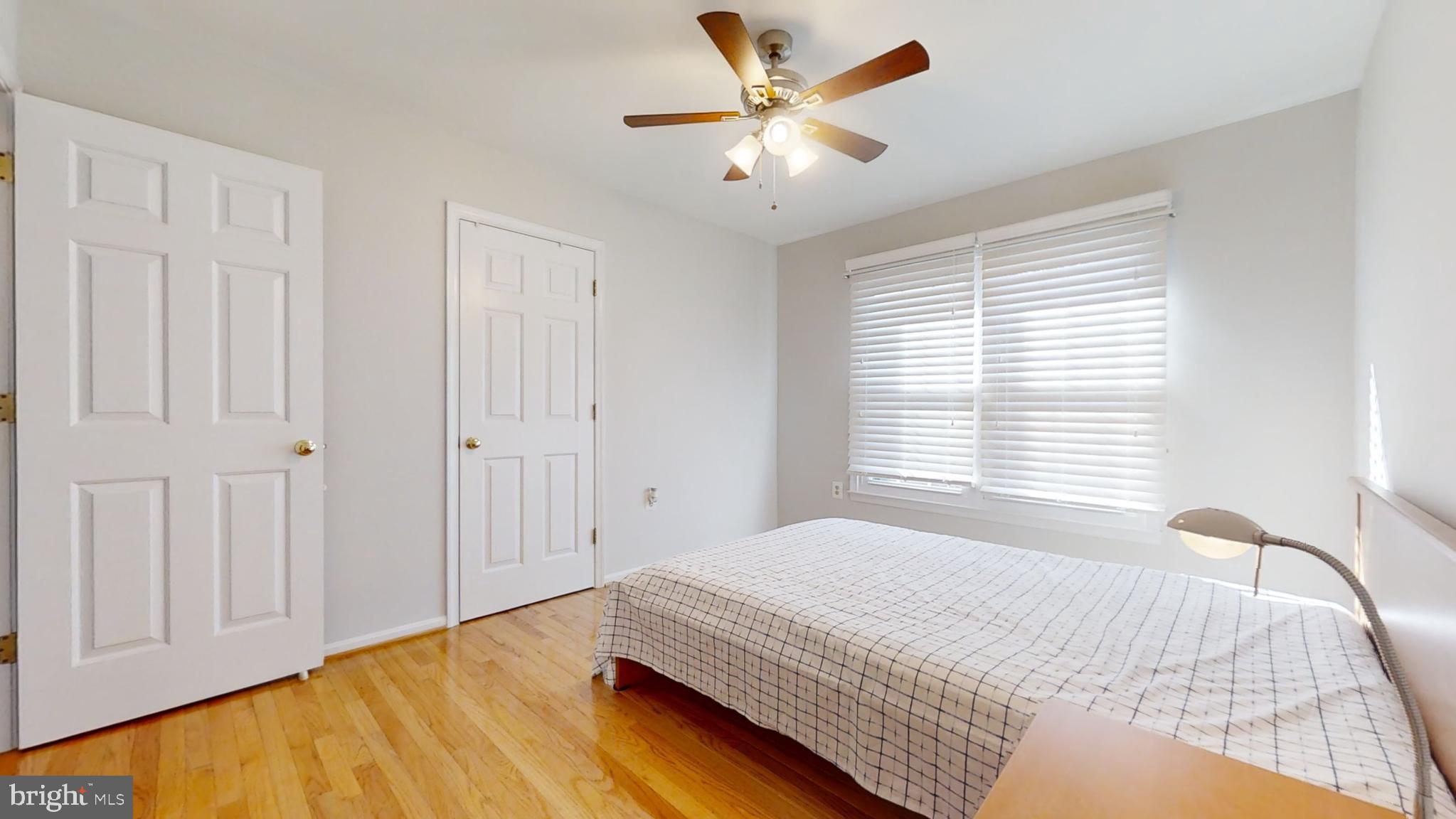 POTOMAC CROSSING - Residential