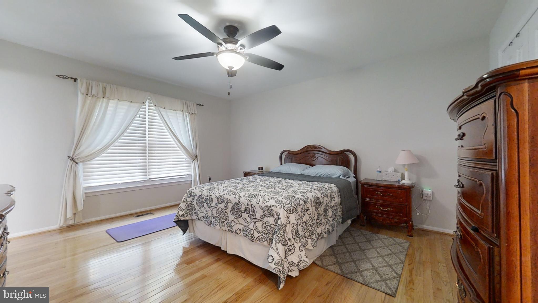 POTOMAC CROSSING - Residential