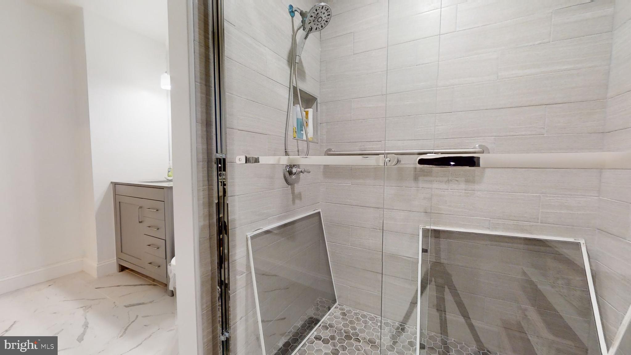 POTOMAC CROSSING - Residential