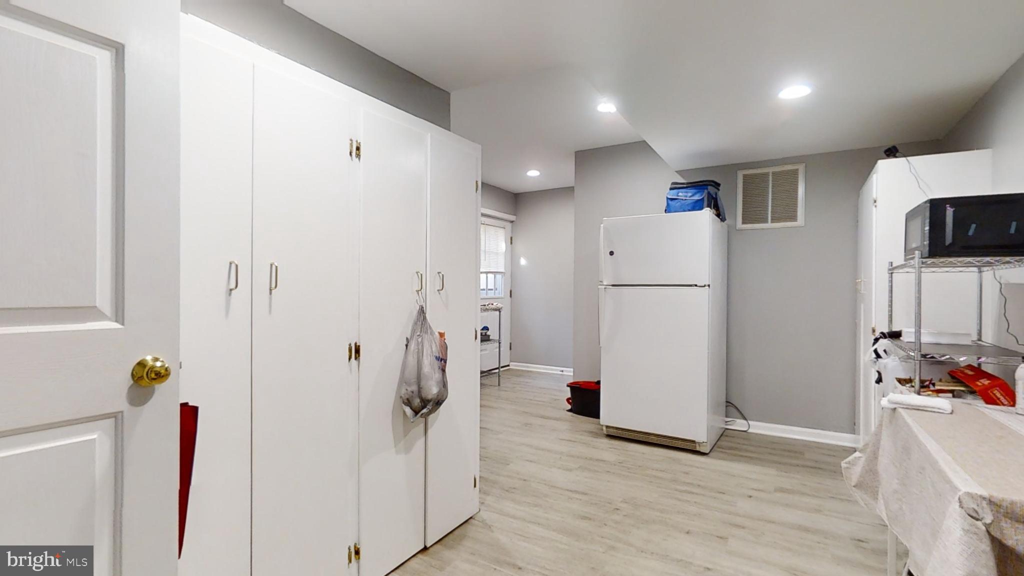 POTOMAC CROSSING - Residential