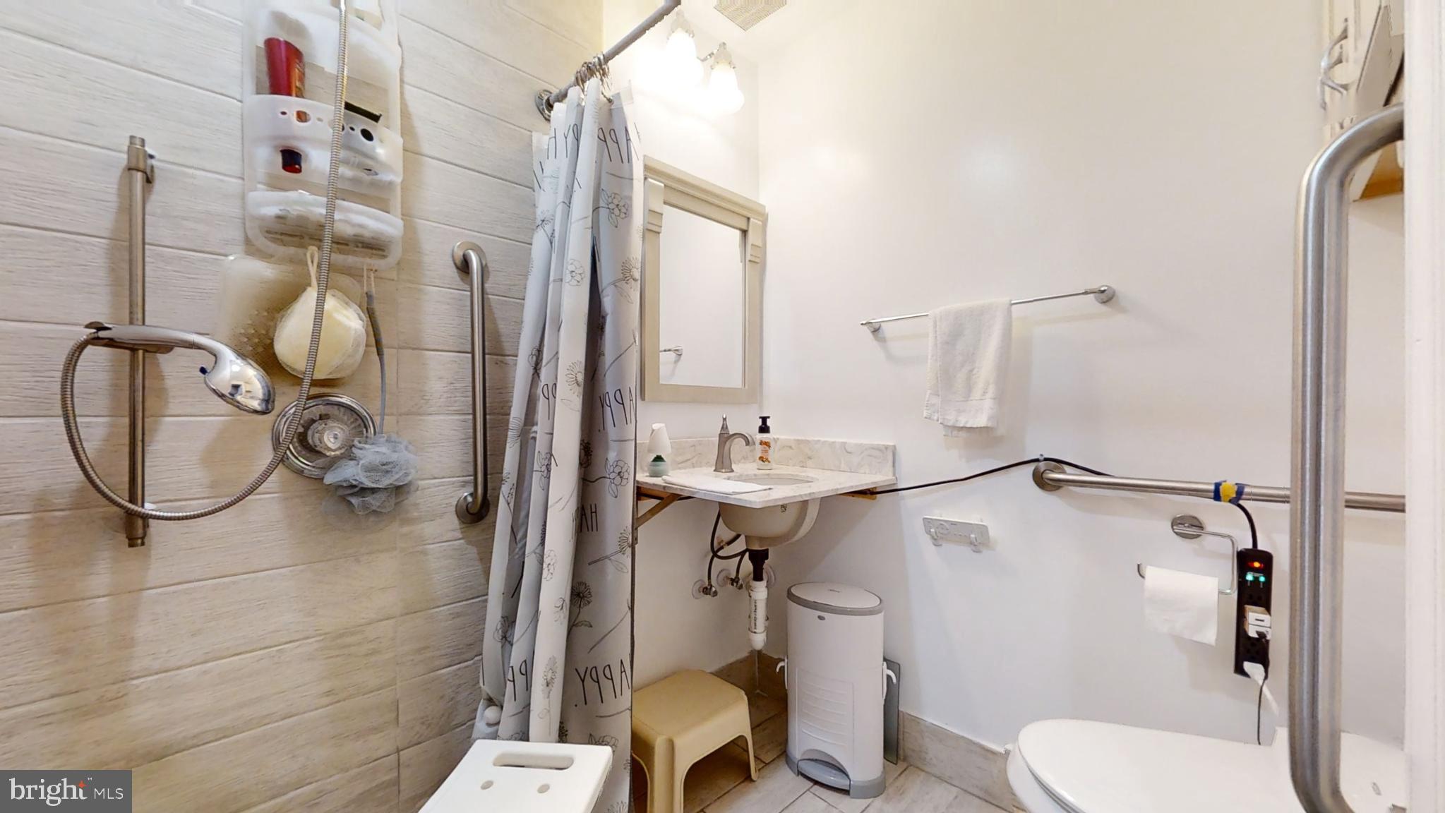 POTOMAC CROSSING - Residential