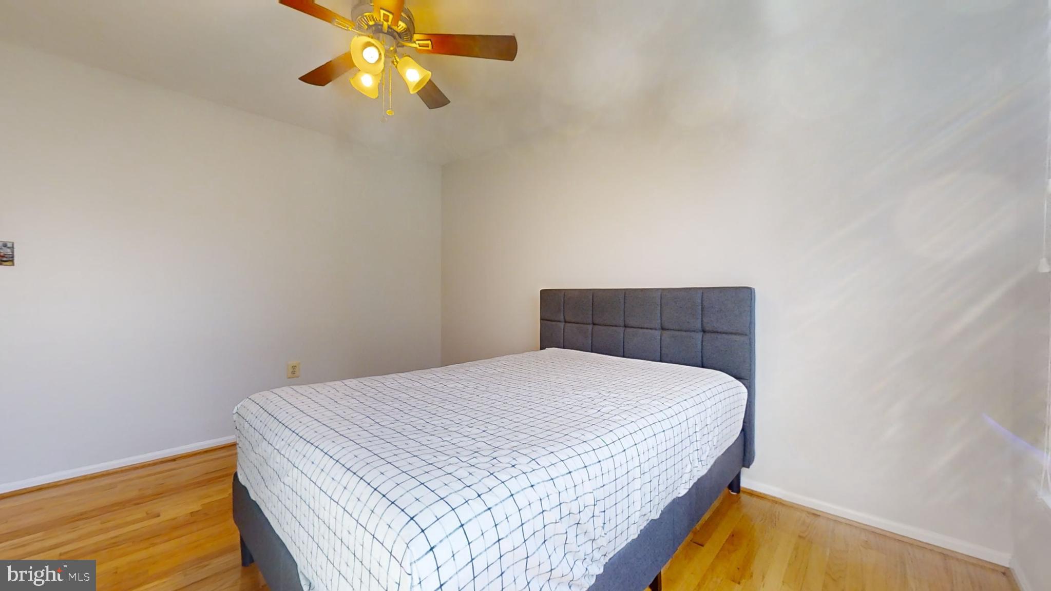 POTOMAC CROSSING - Residential