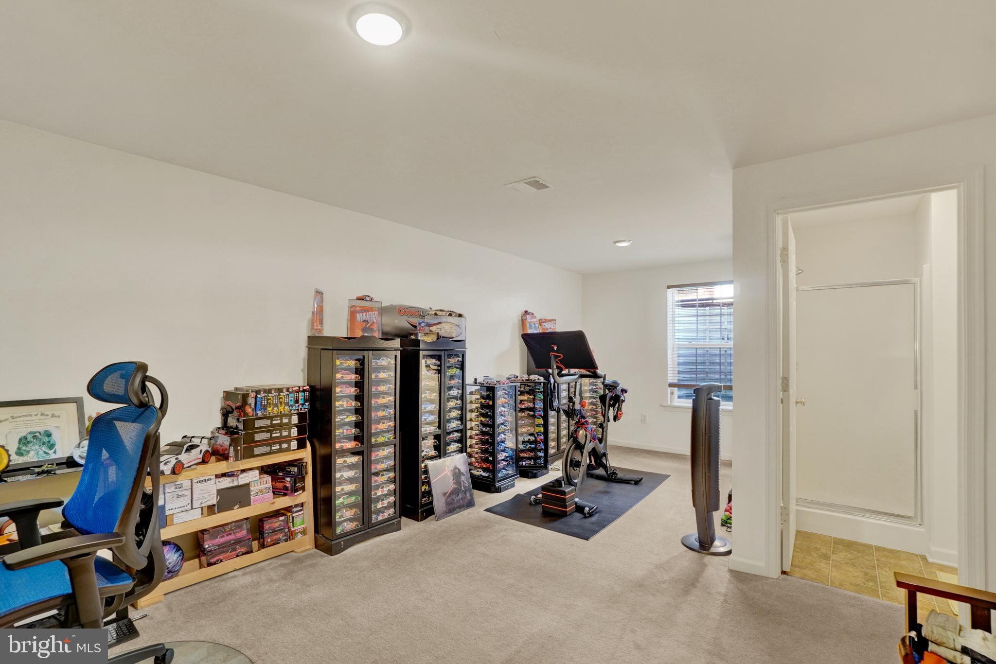 HUNT CLUB CONDOS - Residential