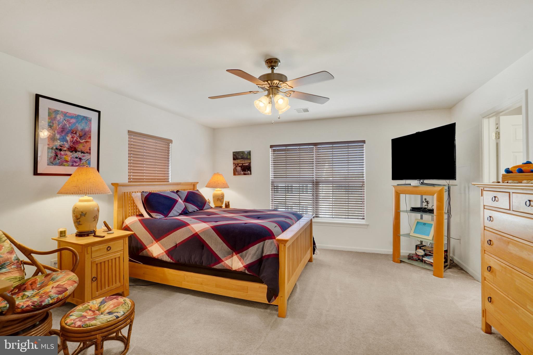 HUNT CLUB CONDOS - Residential