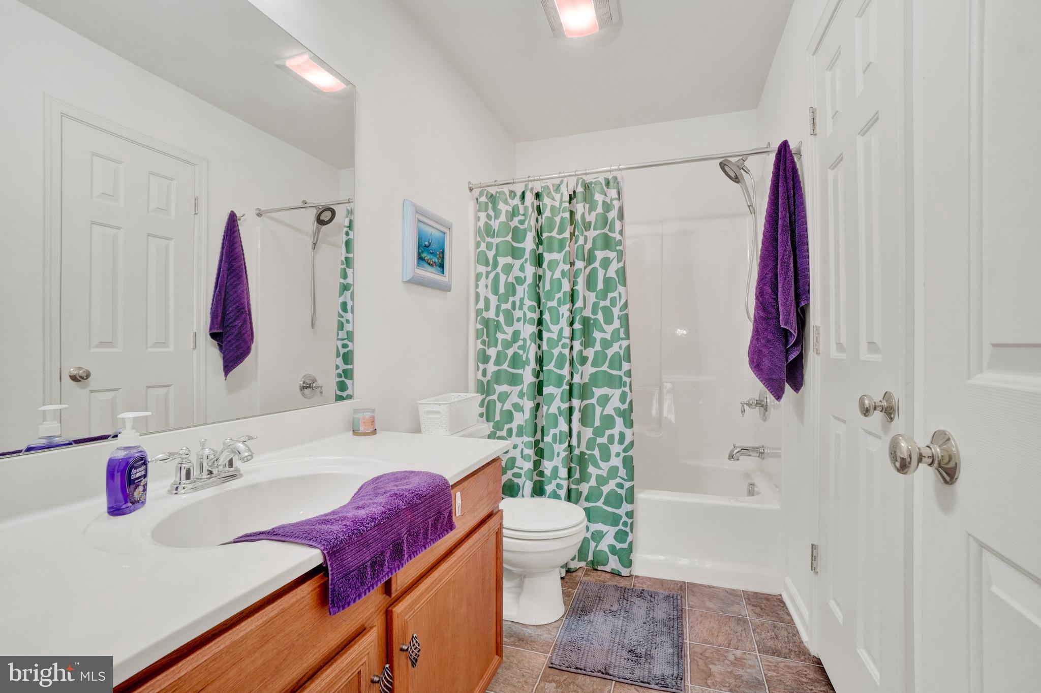 HUNT CLUB CONDOS - Residential