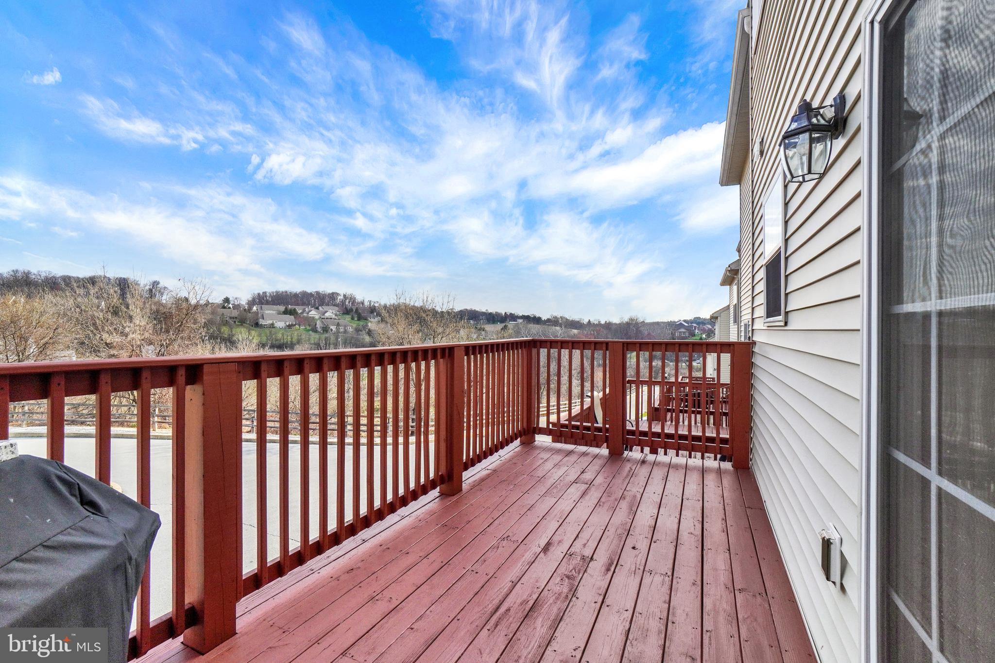 HUNT CLUB CONDOS - Residential