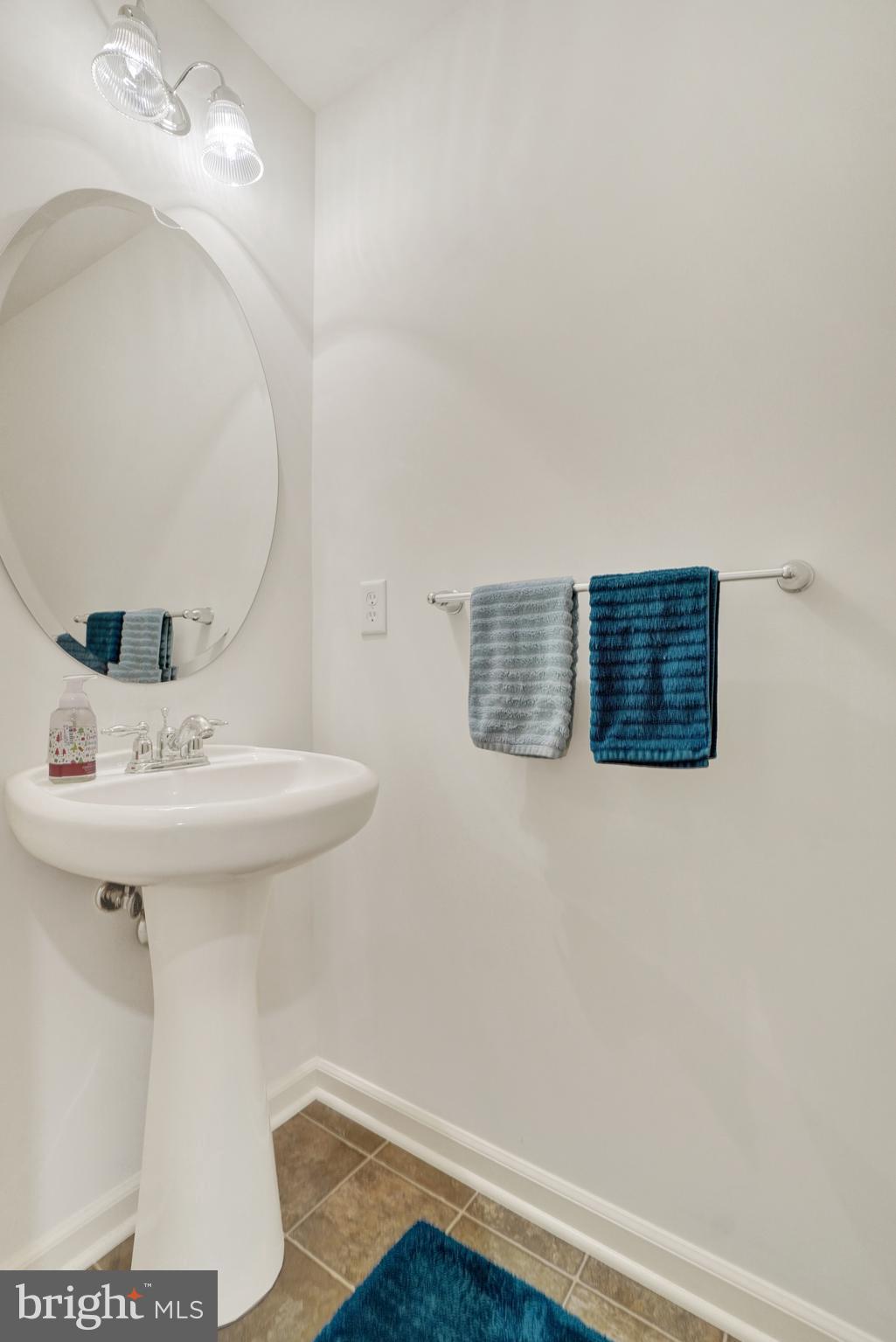 HUNT CLUB CONDOS - Residential