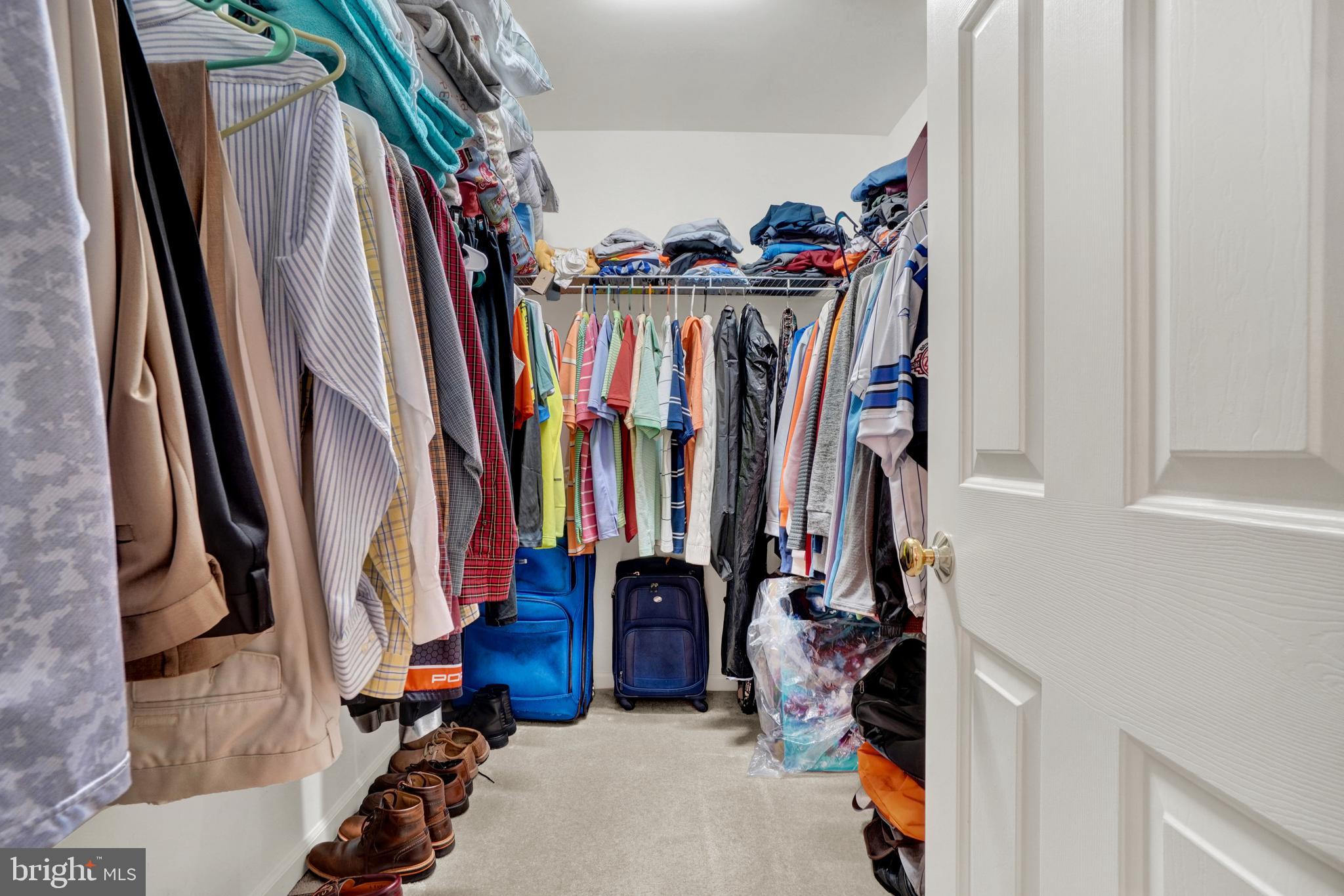 HUNT CLUB CONDOS - Residential