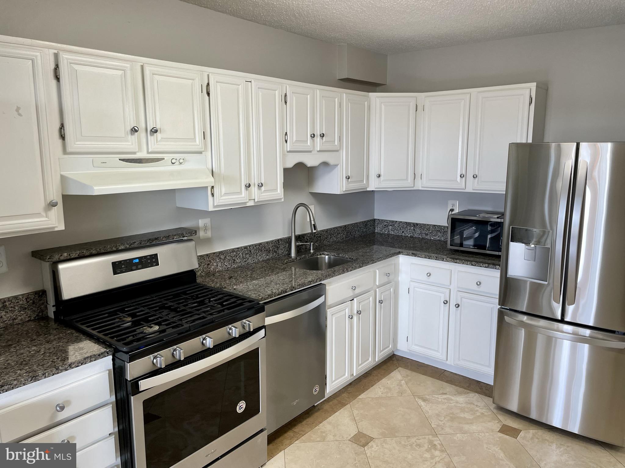 SKYLINE PLAZA - Residential Lease