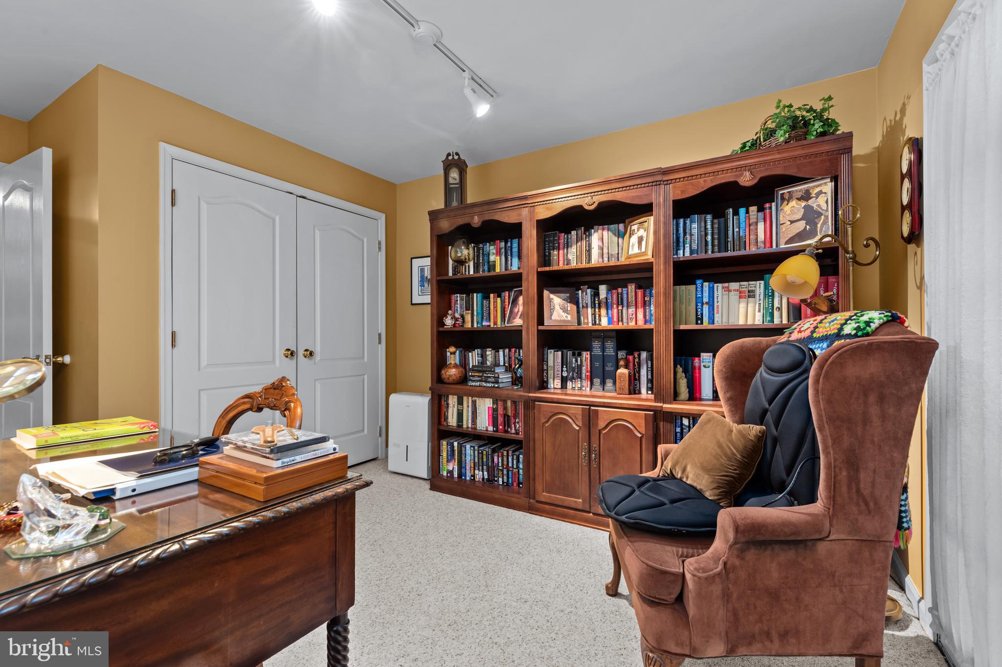 ST ANDREWS CONDOMINIUMS AT BAY HILLS - Residential