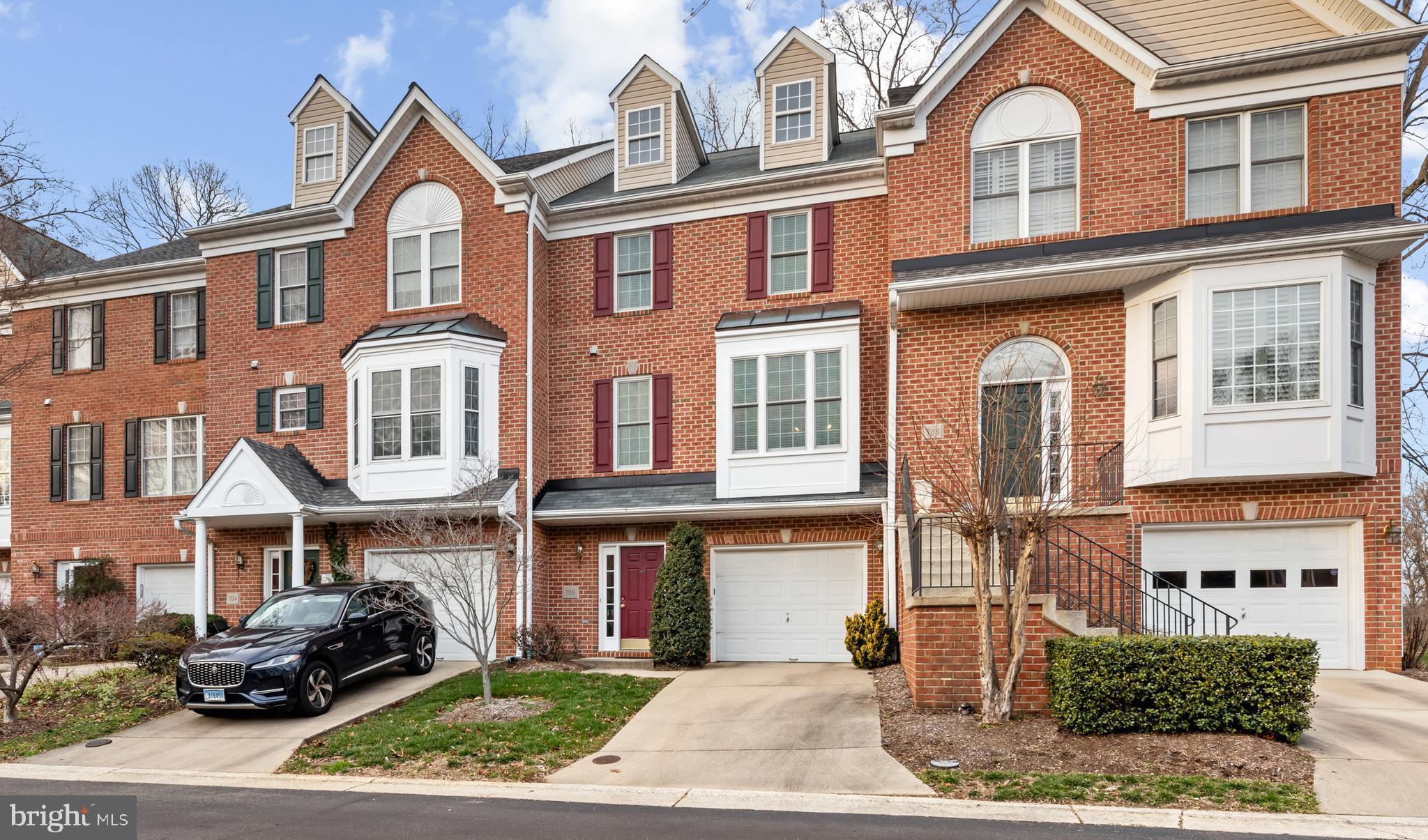 ST ANDREWS CONDOMINIUMS AT BAY HILLS - Residential