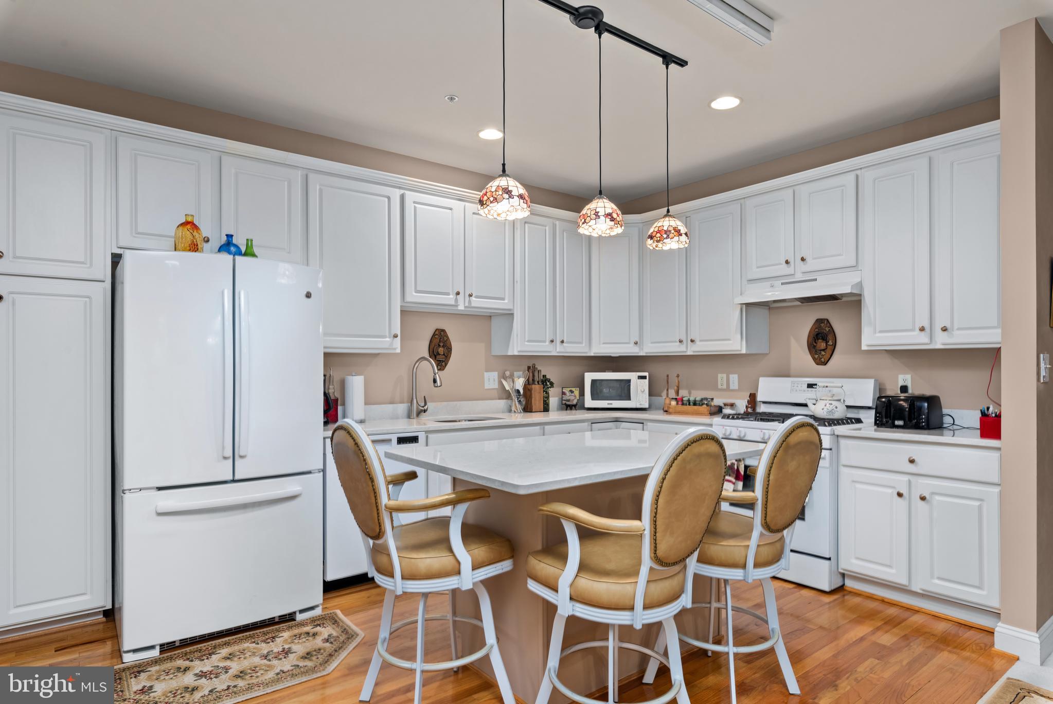 ST ANDREWS CONDOMINIUMS AT BAY HILLS - Residential