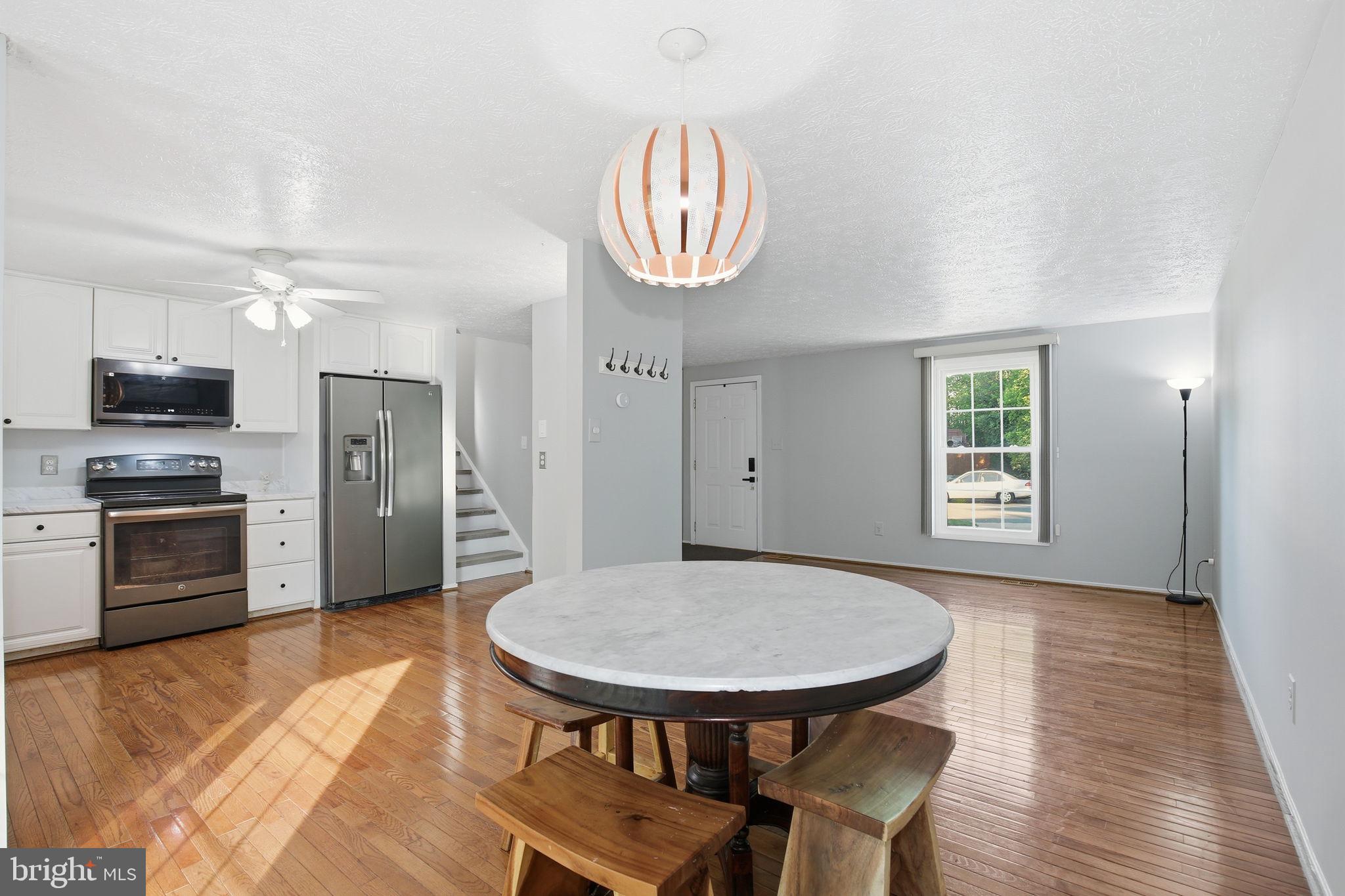 7625 SHEFFIELD GREEN WAY