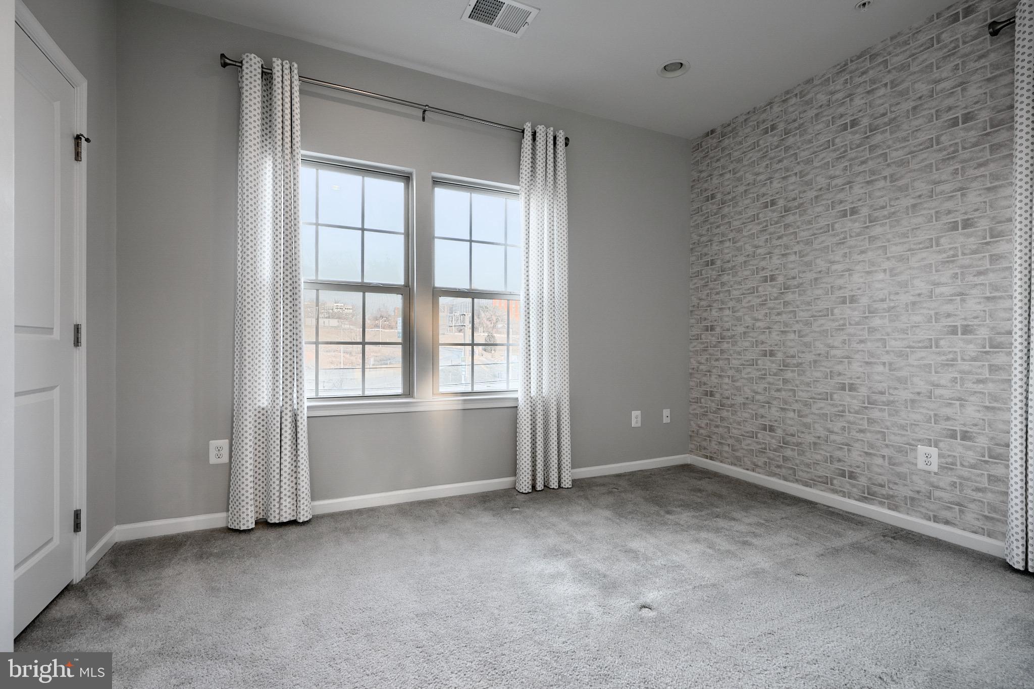 OLDHAM CROSSING - Residential