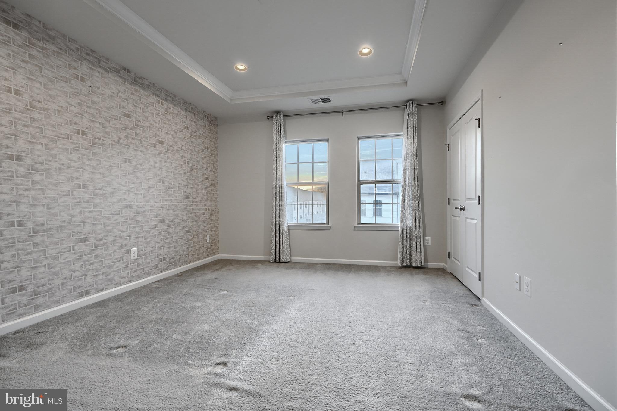 OLDHAM CROSSING - Residential