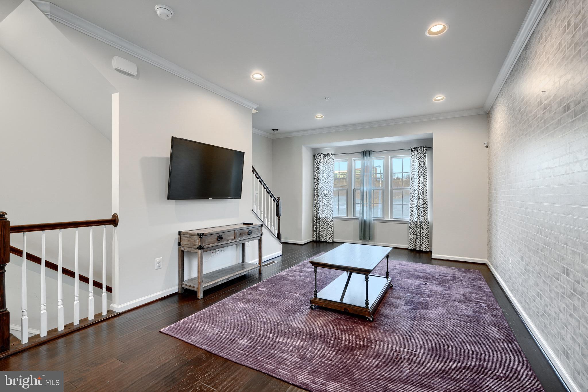 OLDHAM CROSSING - Residential