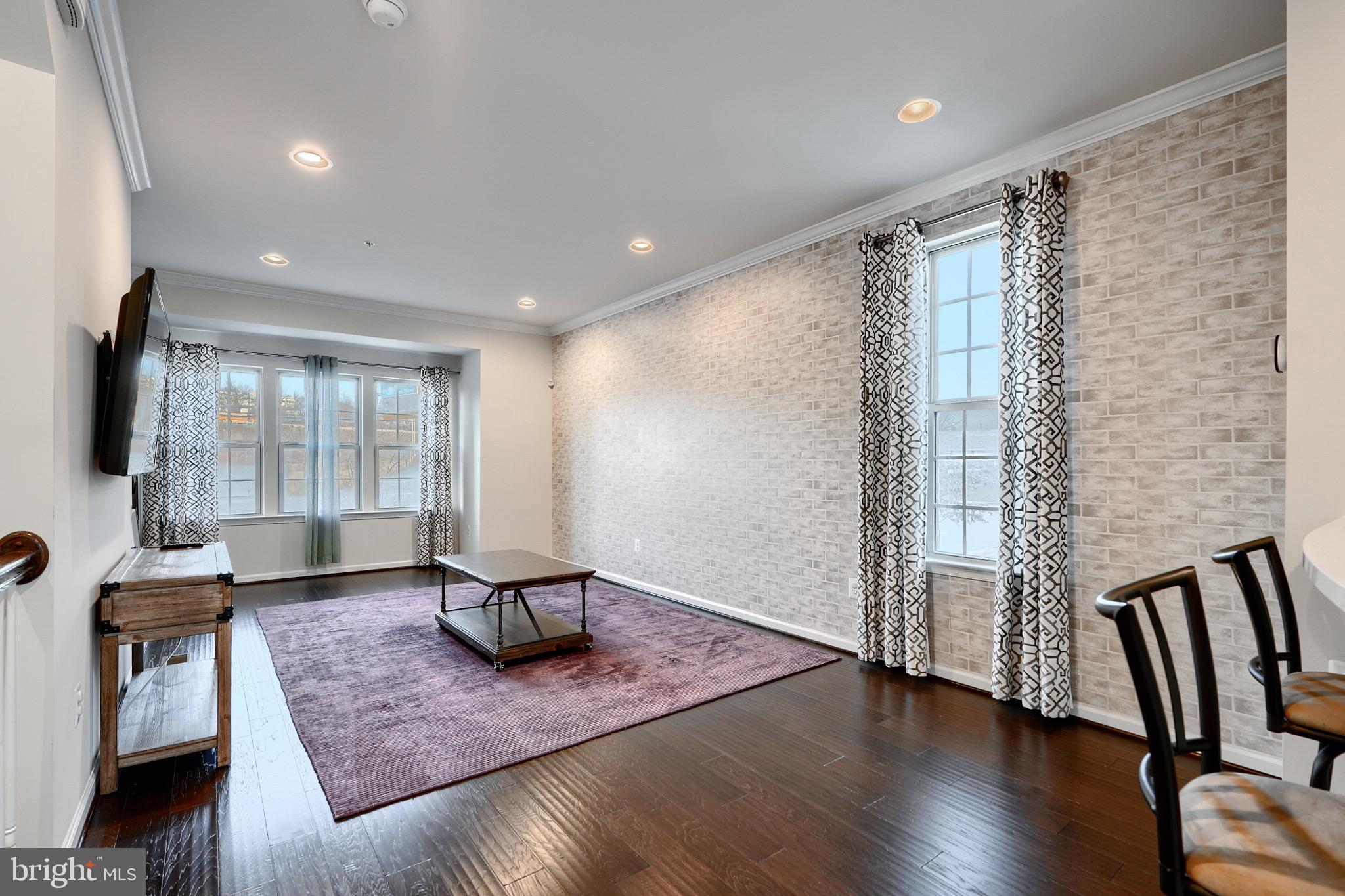 OLDHAM CROSSING - Residential