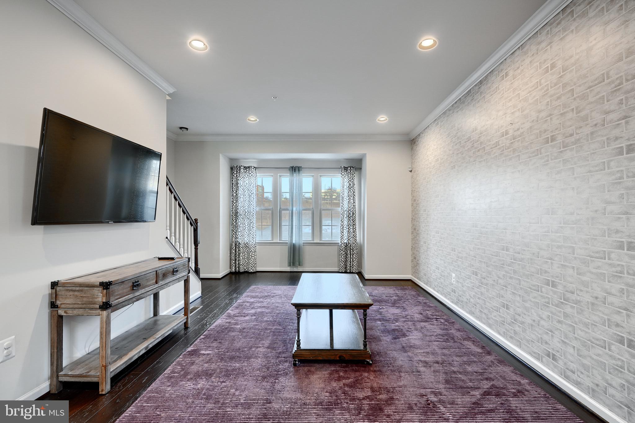OLDHAM CROSSING - Residential