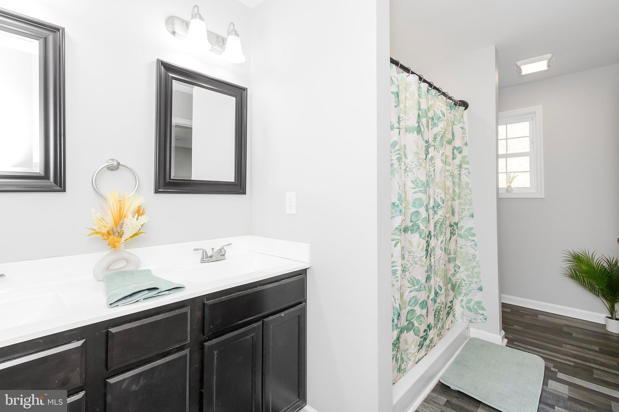 RED HILL - Residential