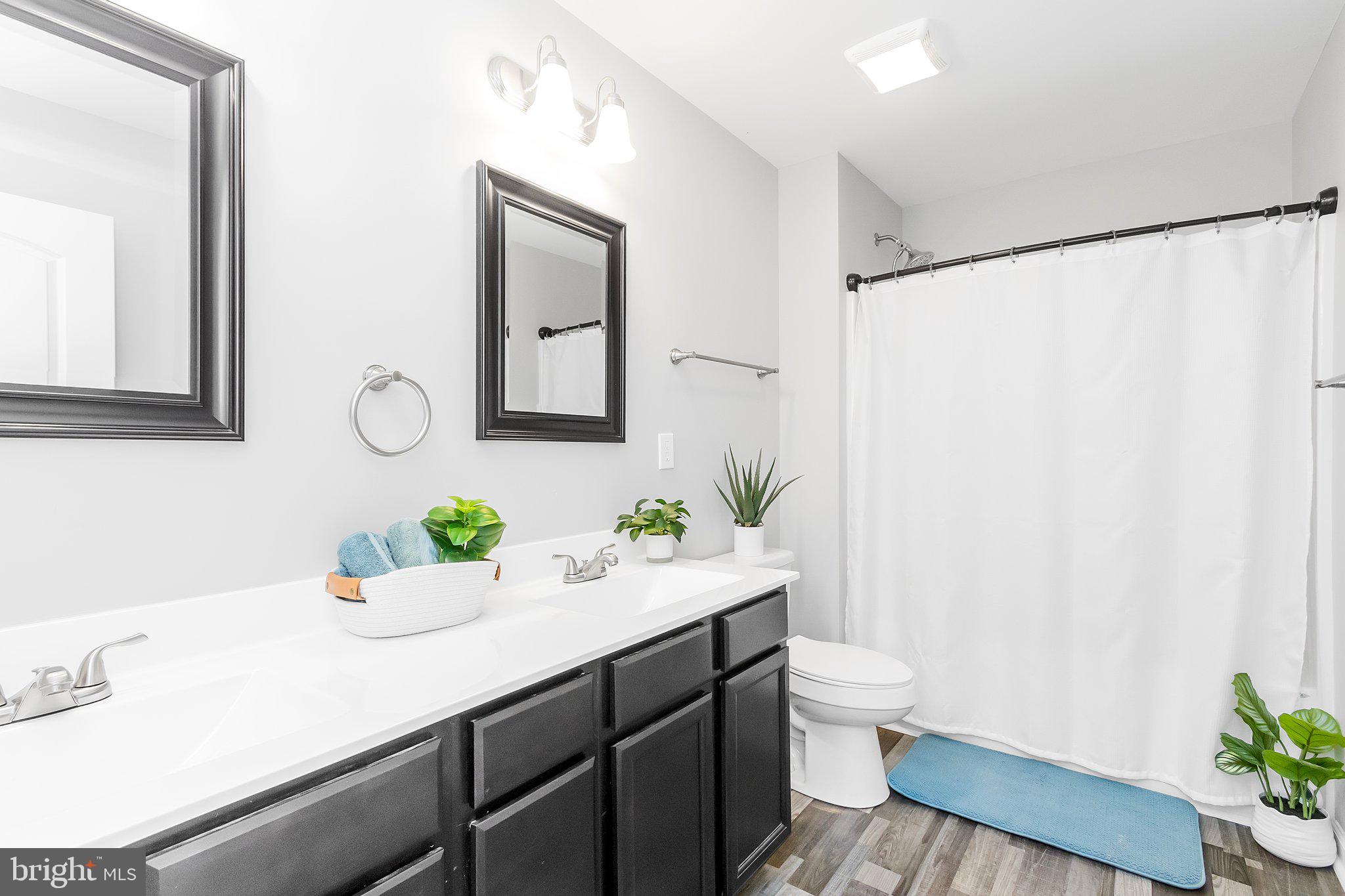 RED HILL - Residential