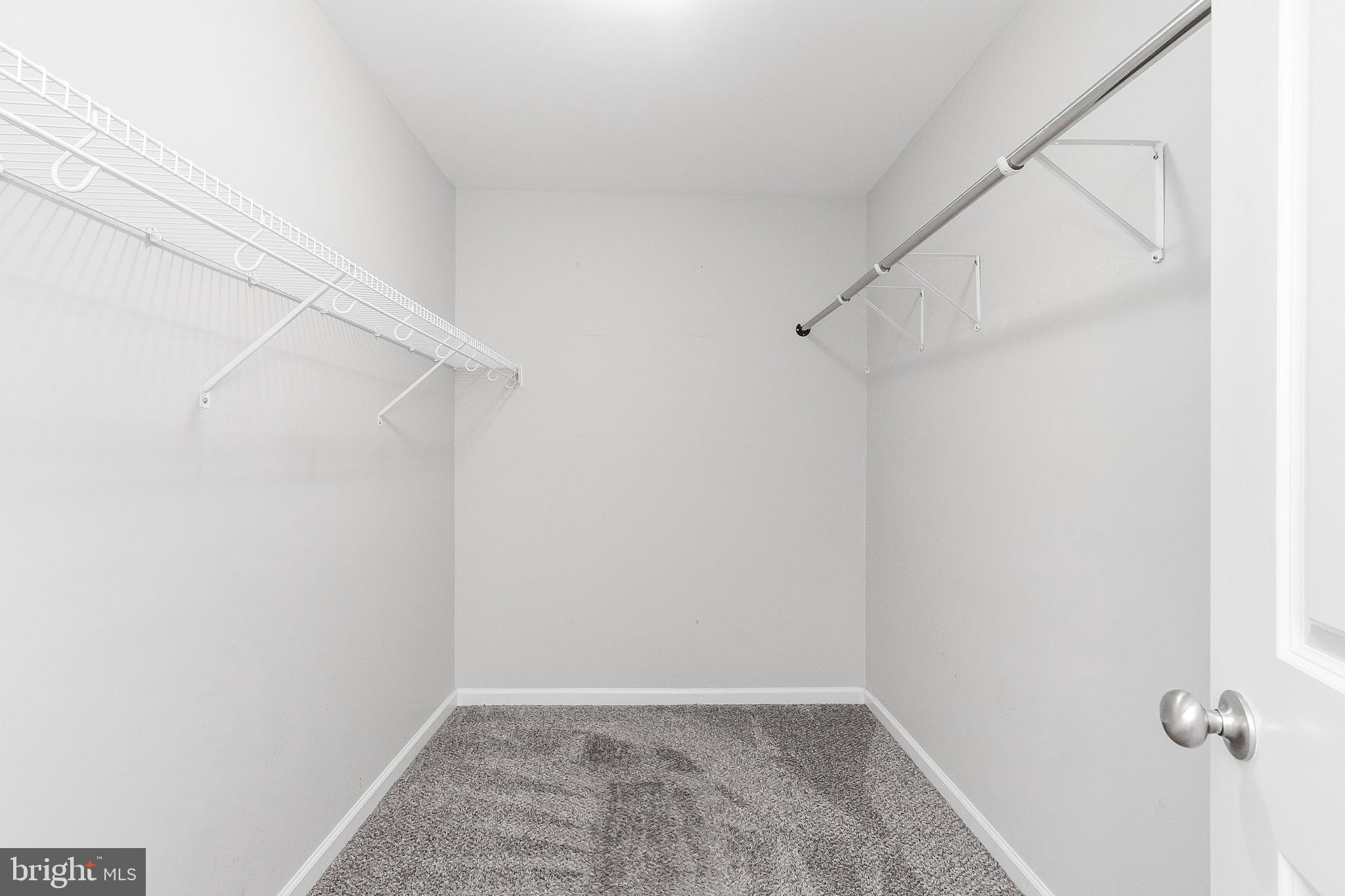 RED HILL - Residential