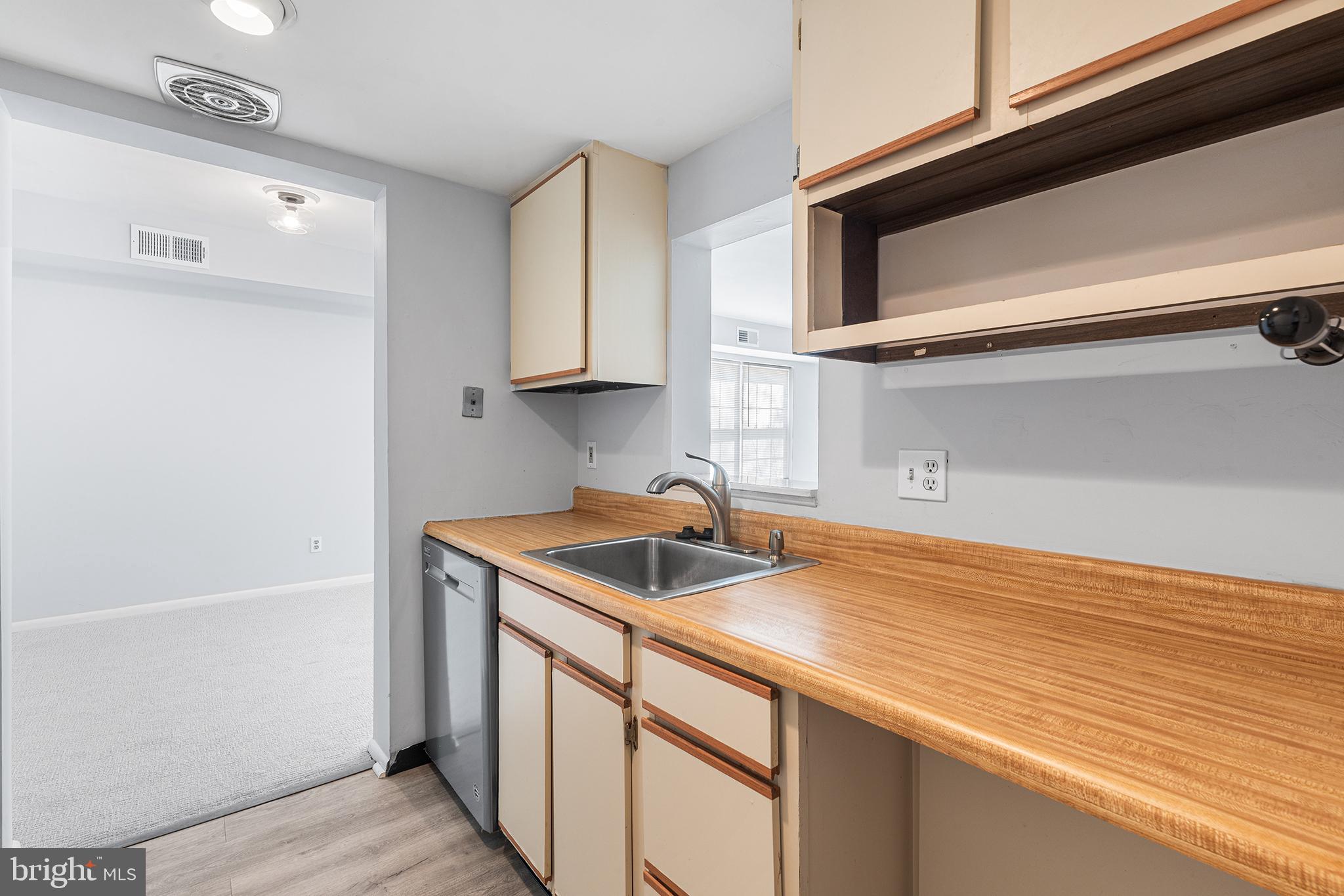 GLENHARDIE CONDOS - Residential