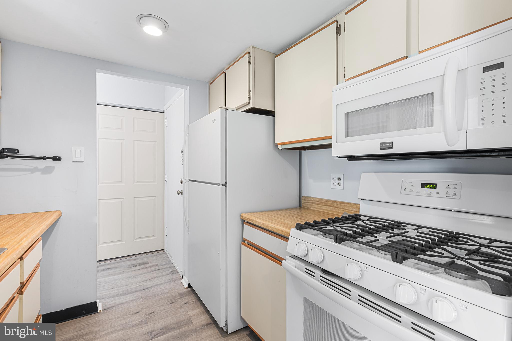 GLENHARDIE CONDOS - Residential