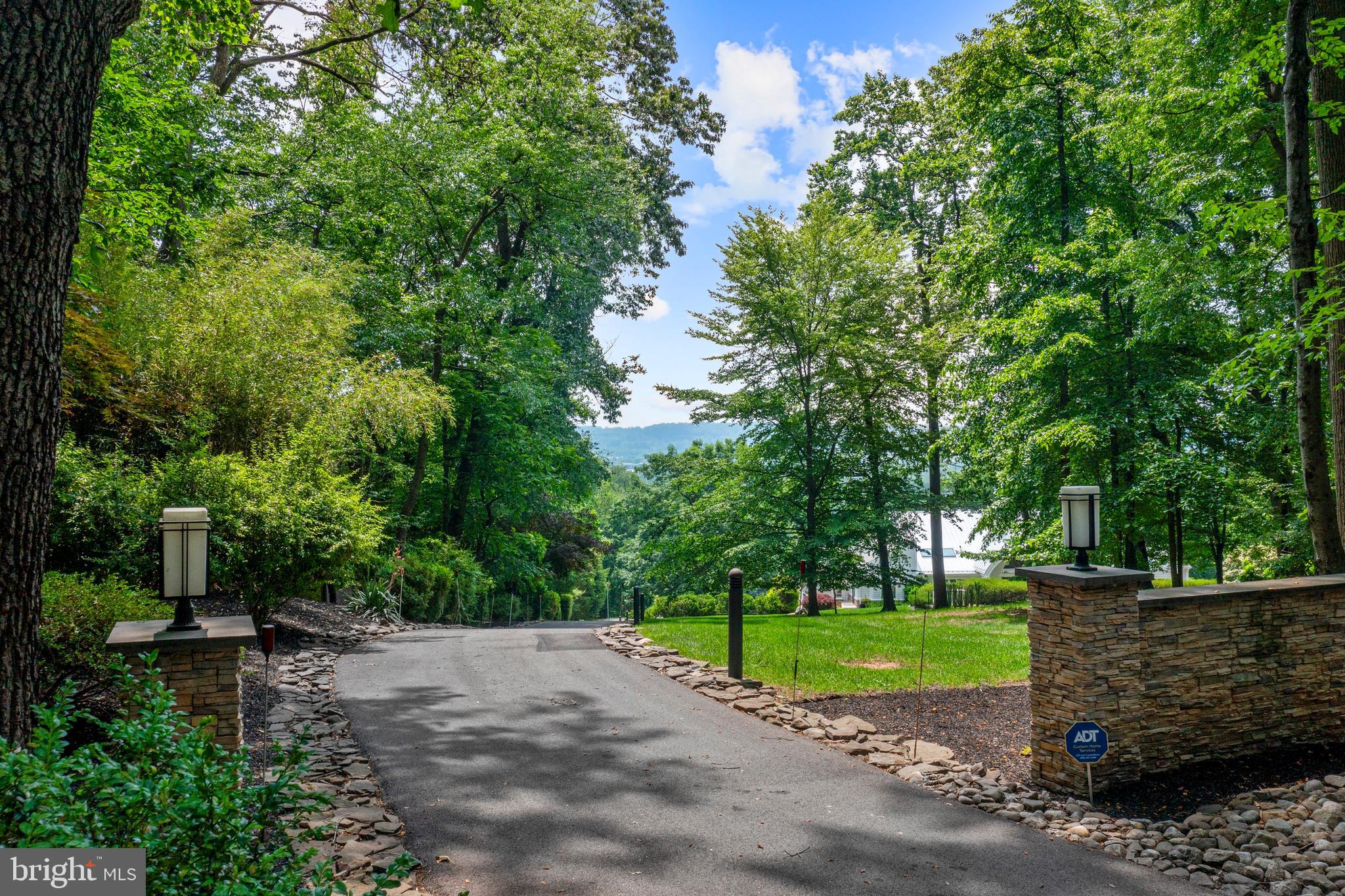 VALLEY FORGE MTN - Residential