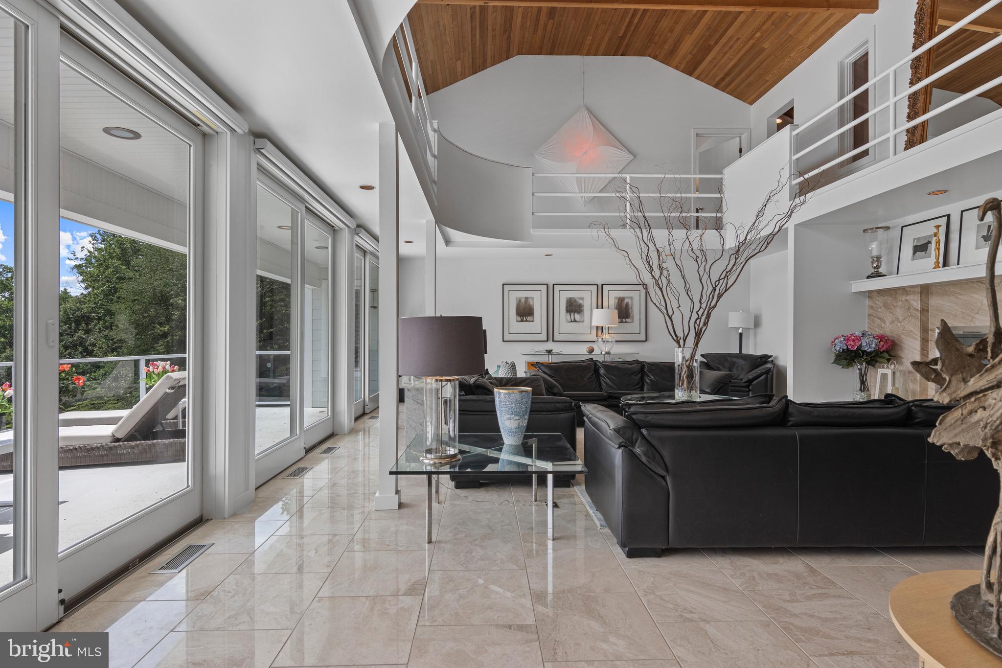 VALLEY FORGE MTN - Residential