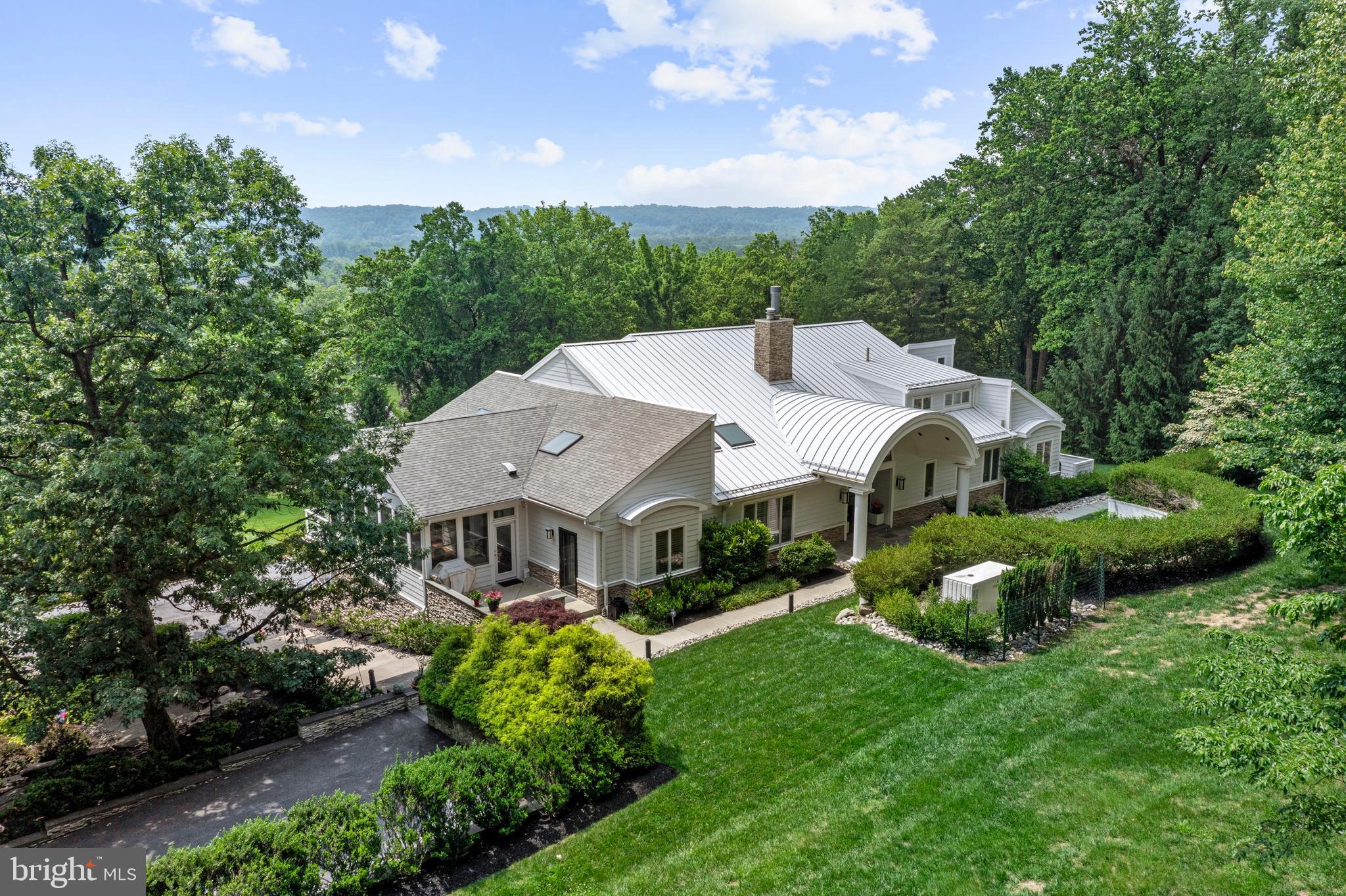 VALLEY FORGE MTN - Residential