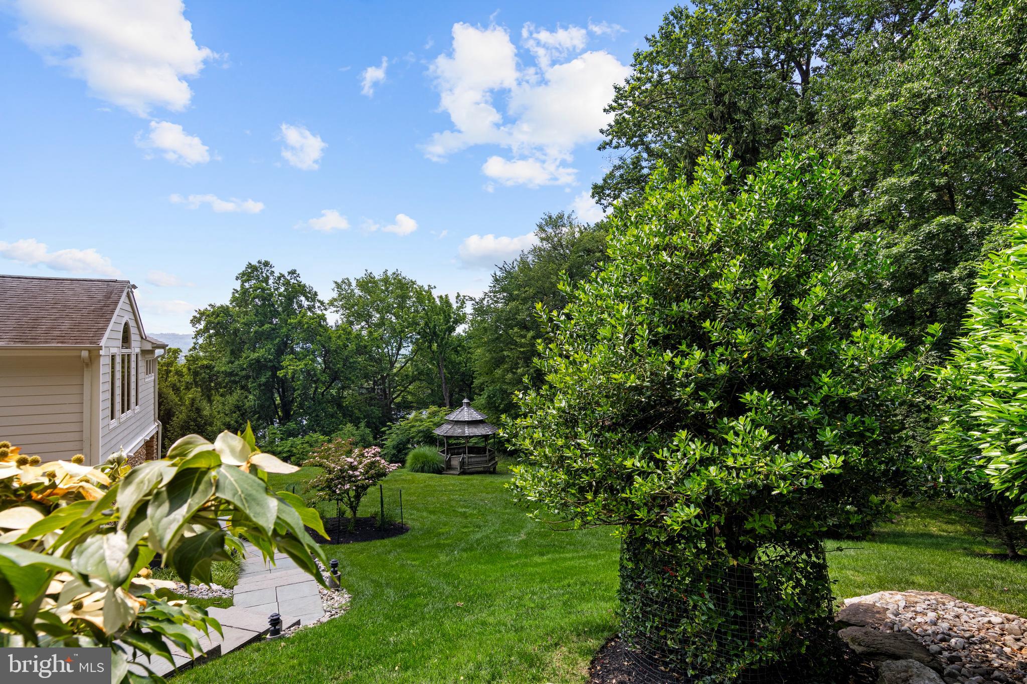 VALLEY FORGE MTN - Residential