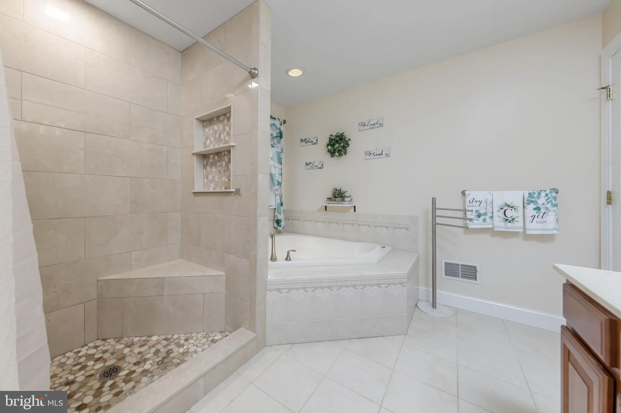 Pittsgrove, New Jersey 08318, United States, 4 Bedrooms Bedrooms, ,4 BathroomsBathrooms,Residential,Coming Soon,139970