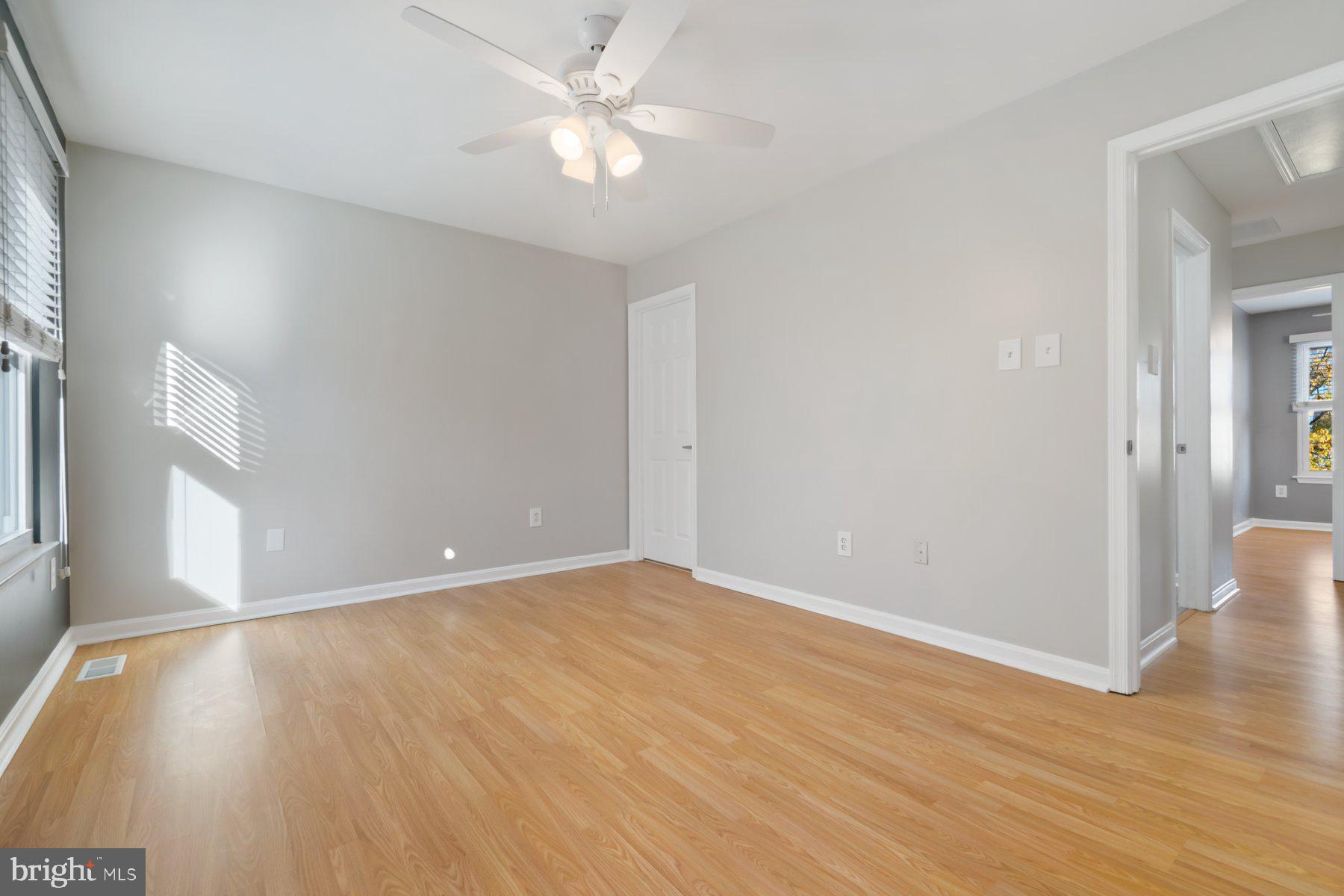 RIVERCHASE - Residential