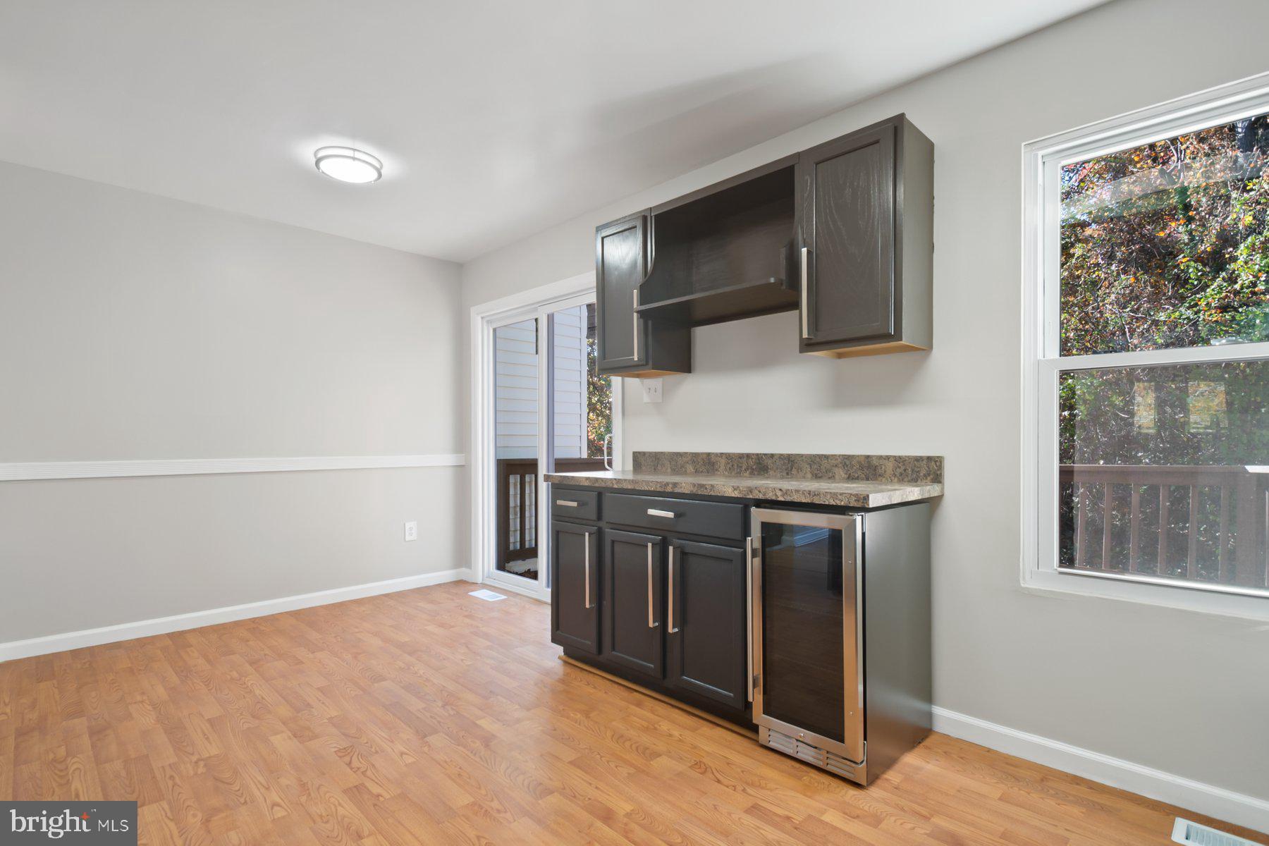 RIVERCHASE - Residential