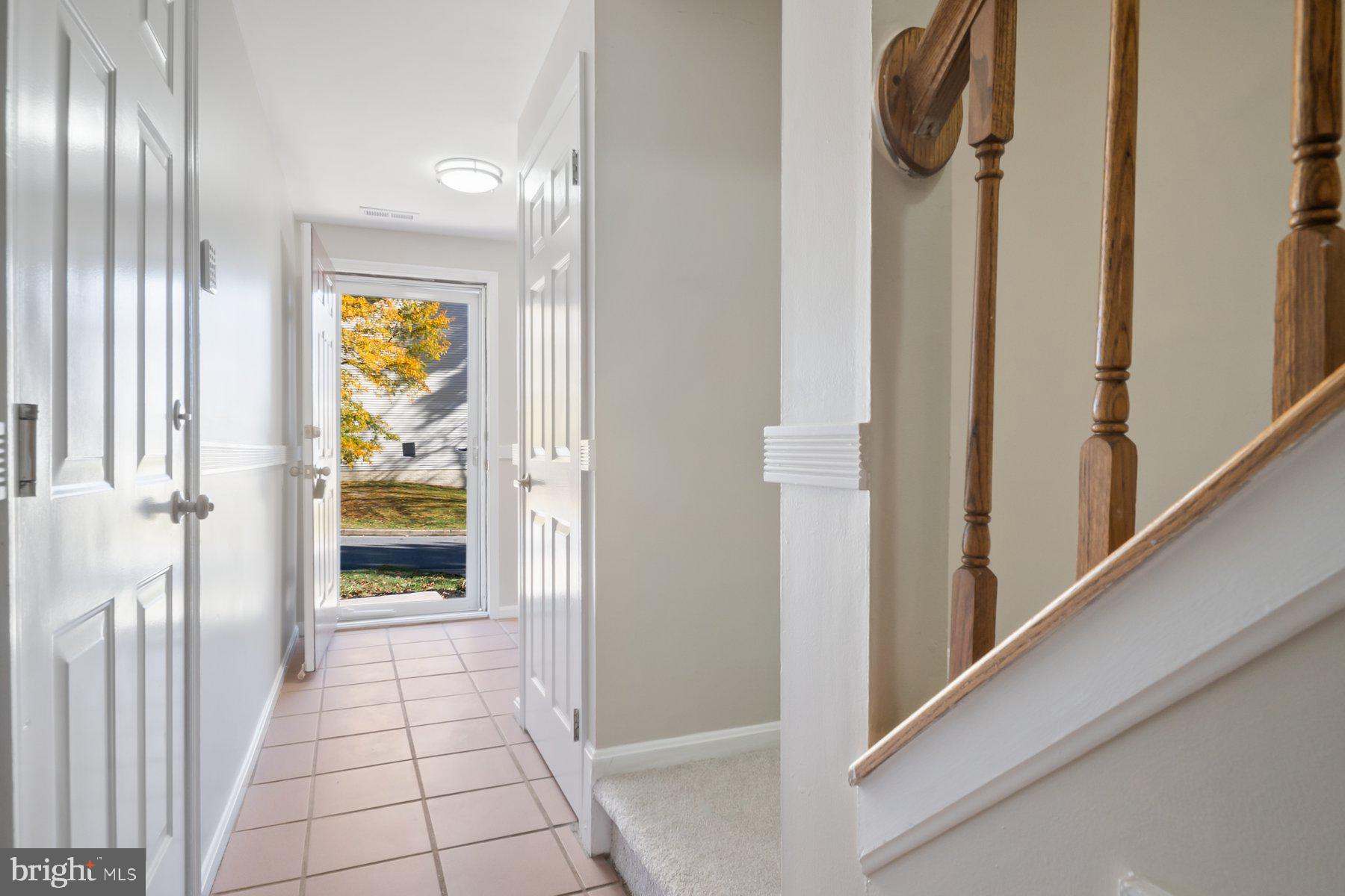 RIVERCHASE - Residential