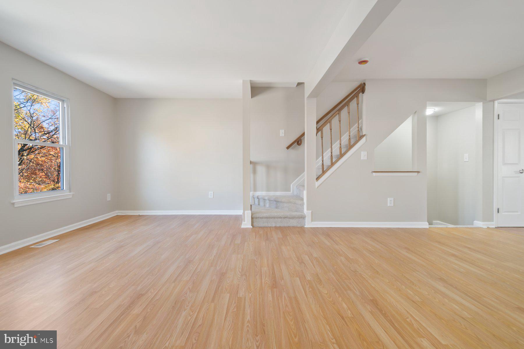 RIVERCHASE - Residential