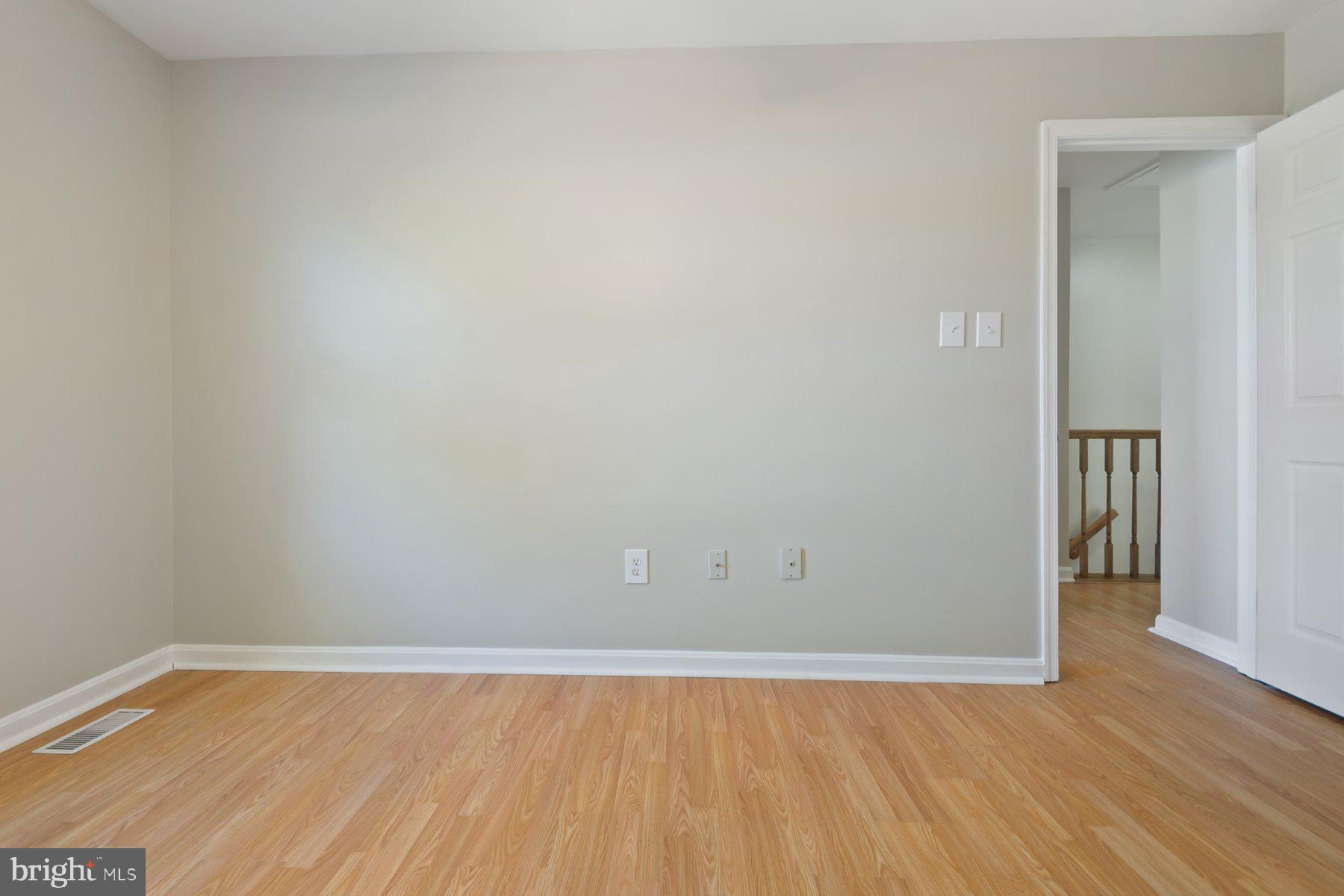 RIVERCHASE - Residential