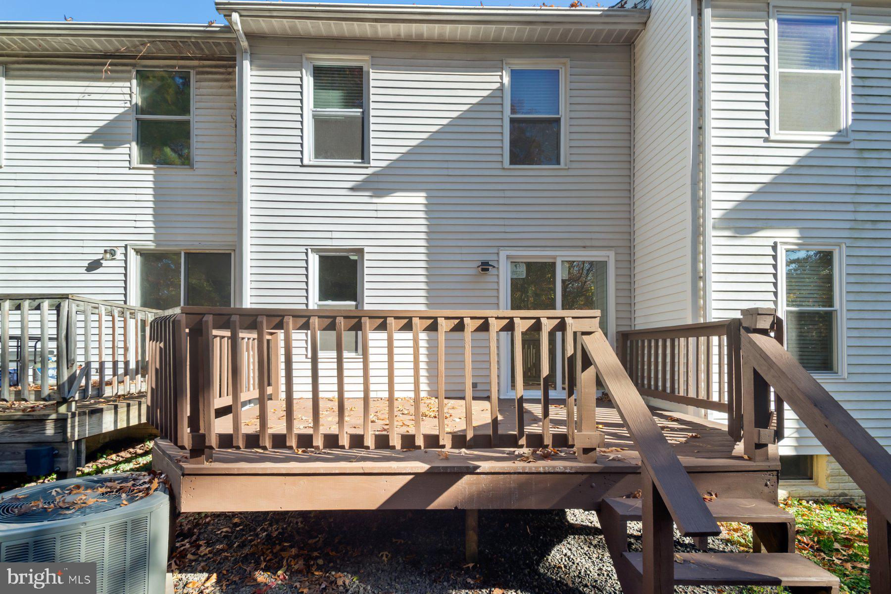 RIVERCHASE - Residential