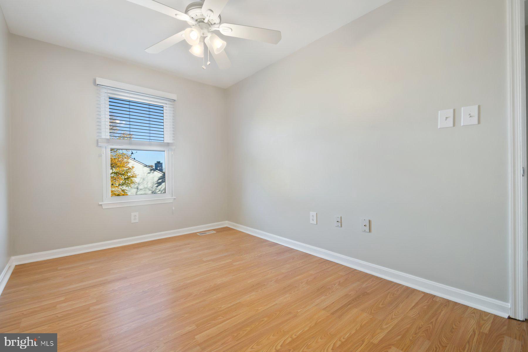 RIVERCHASE - Residential