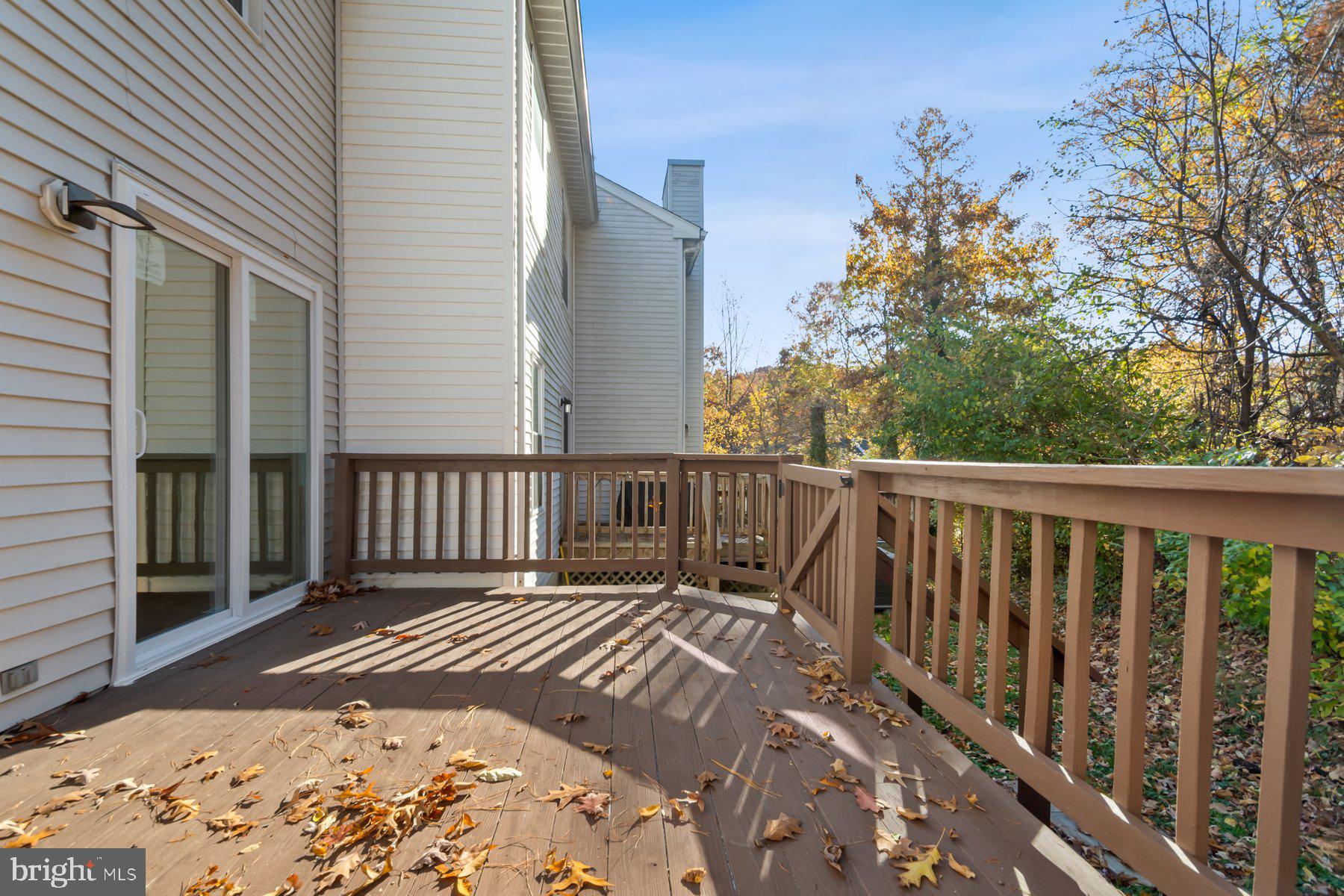 RIVERCHASE - Residential