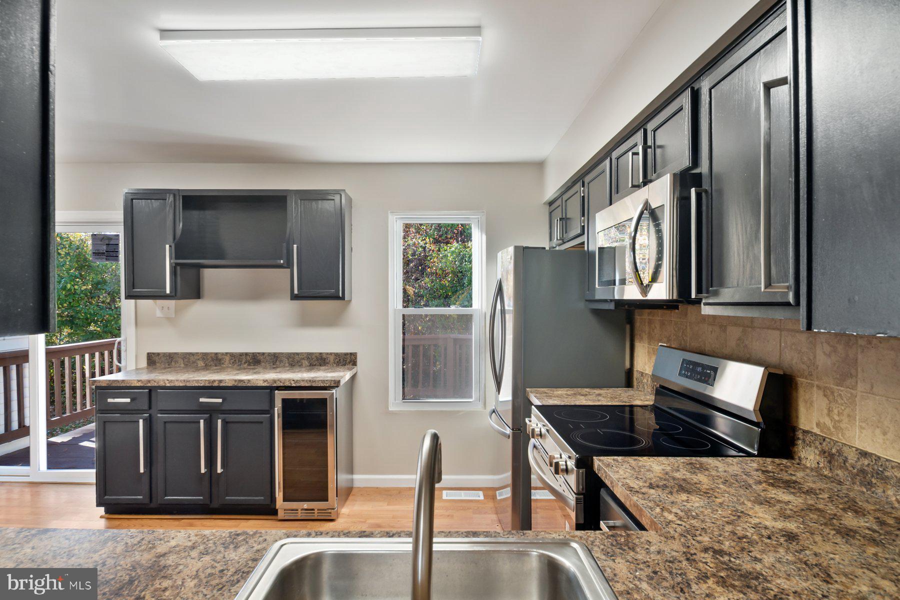 RIVERCHASE - Residential