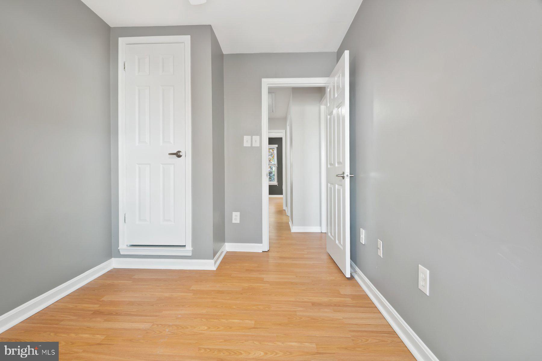 RIVERCHASE - Residential