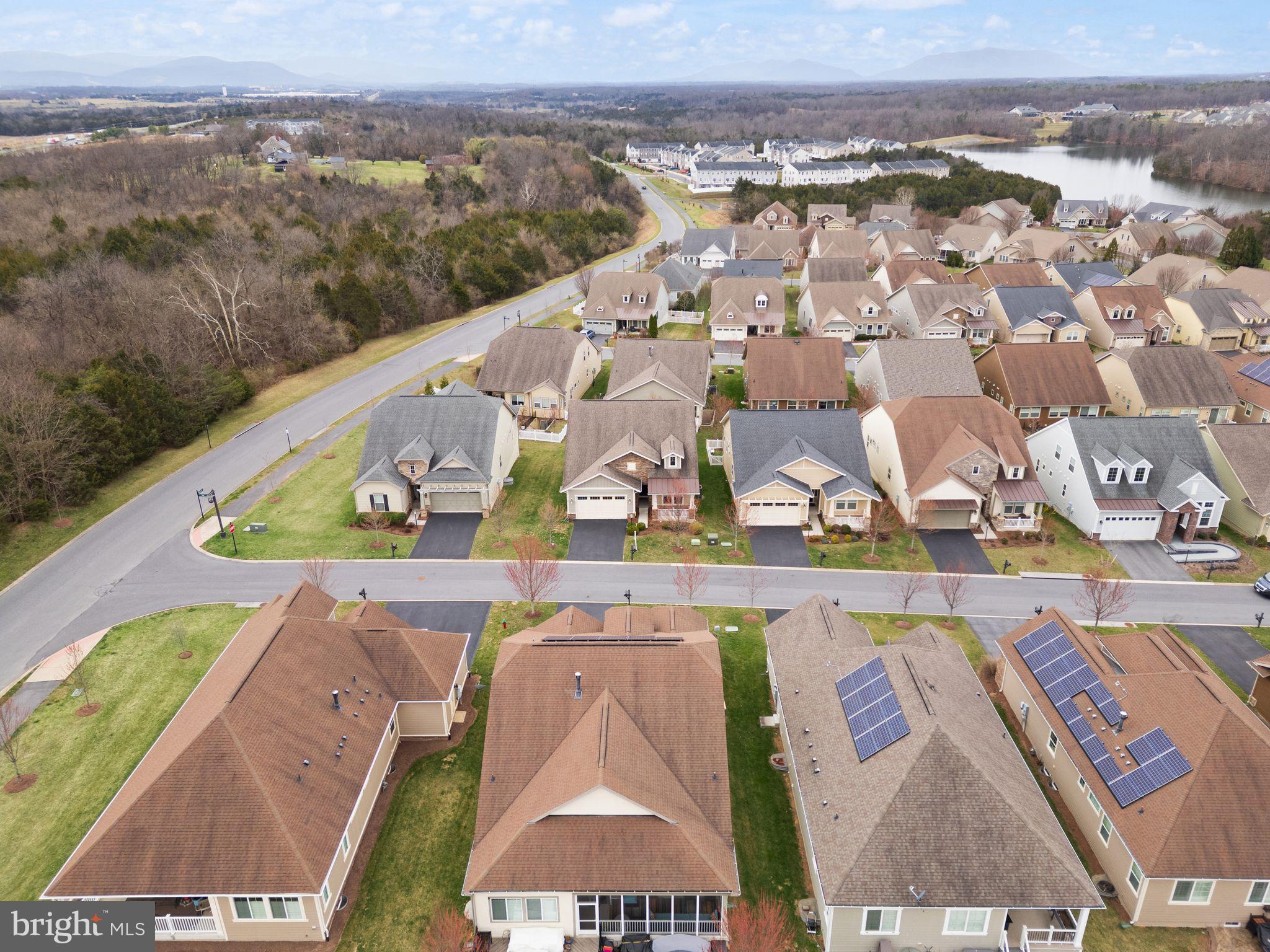 SHENANDOAH, LAKE FREDERICK - Residential