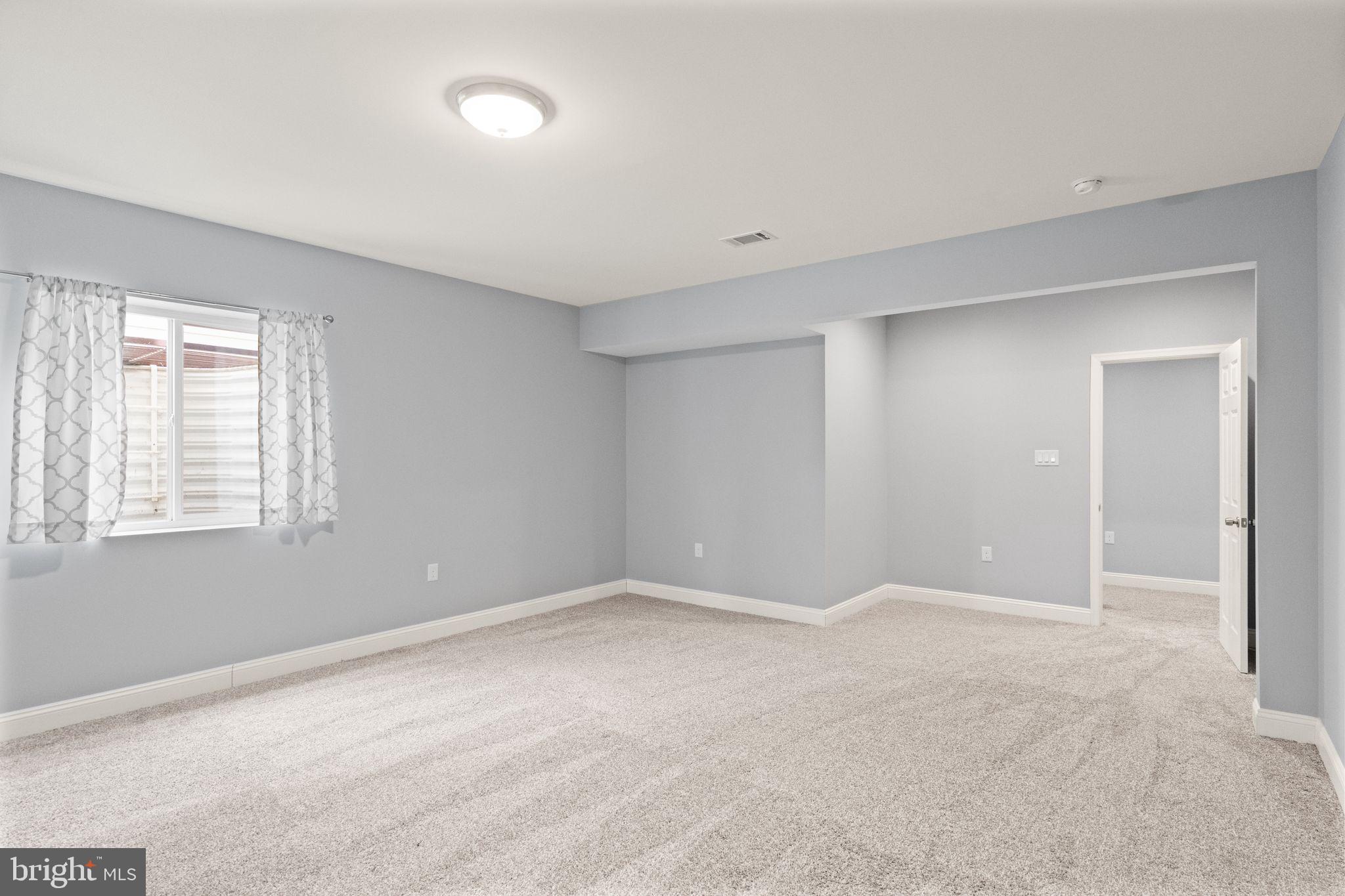 SHENANDOAH, LAKE FREDERICK - Residential