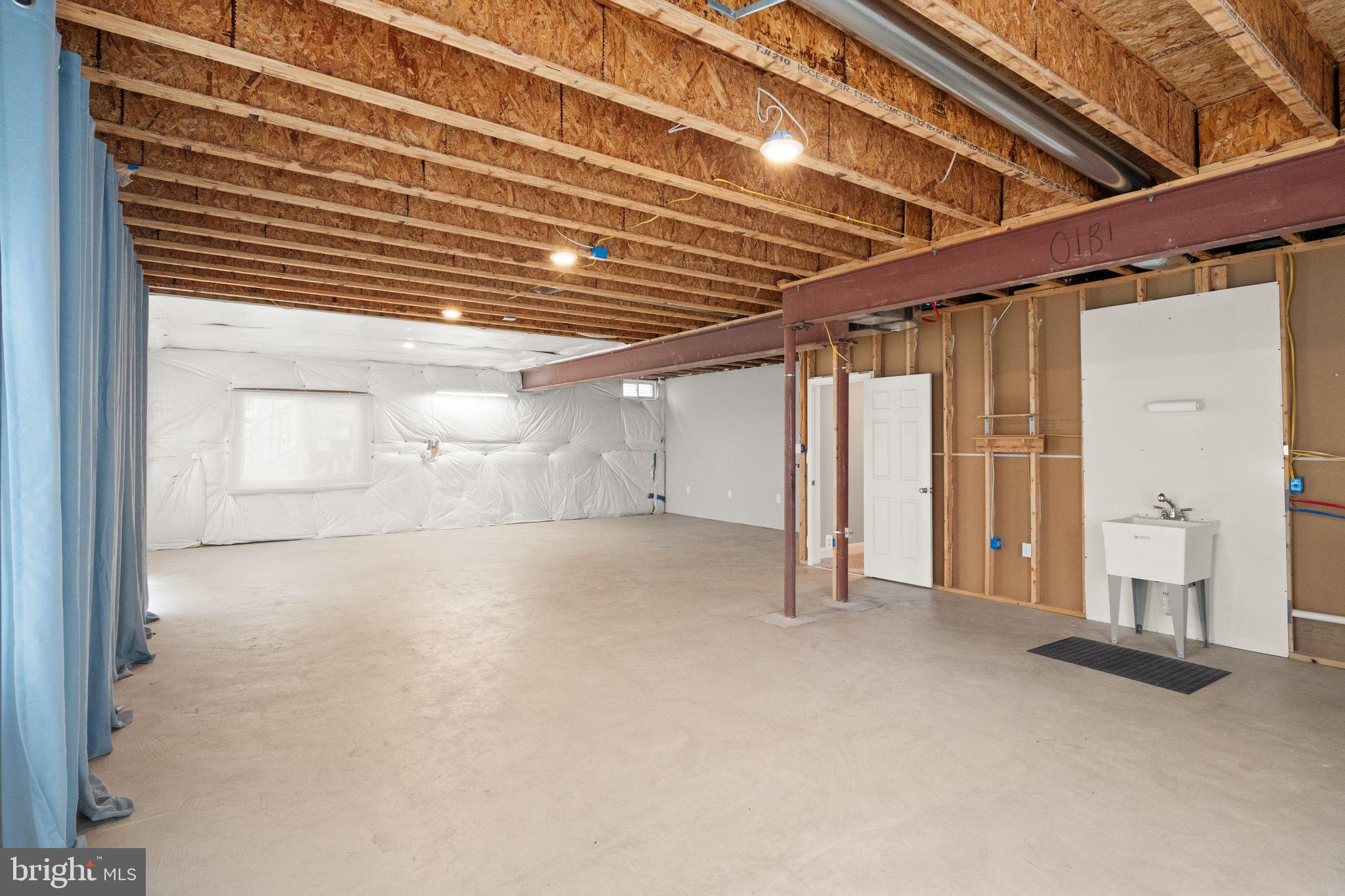 SHENANDOAH, LAKE FREDERICK - Residential