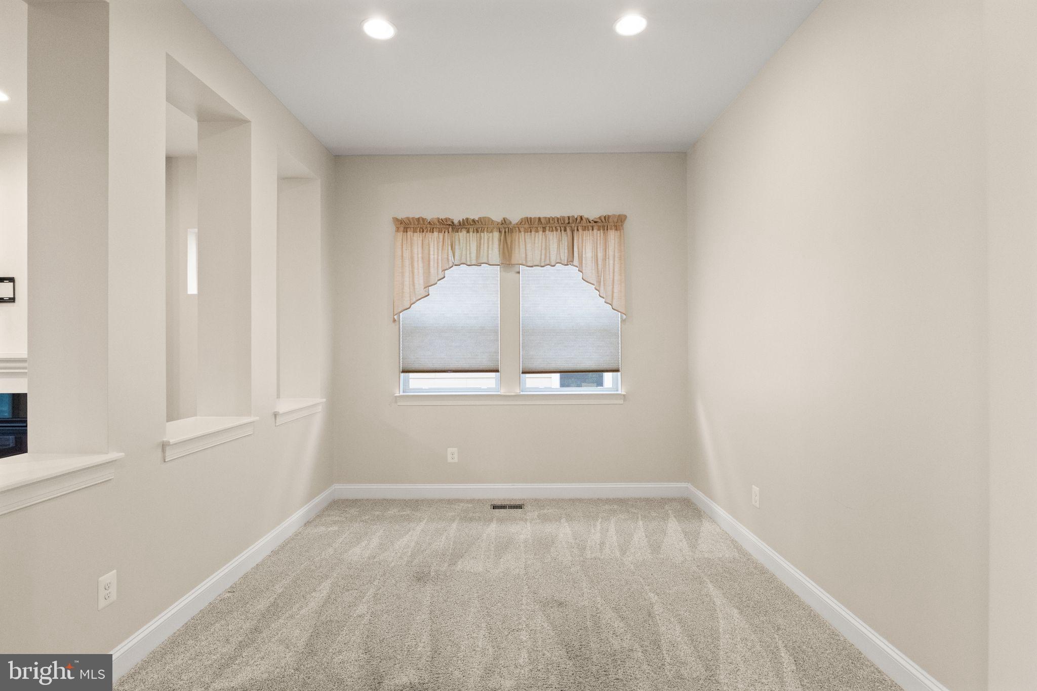 SHENANDOAH, LAKE FREDERICK - Residential