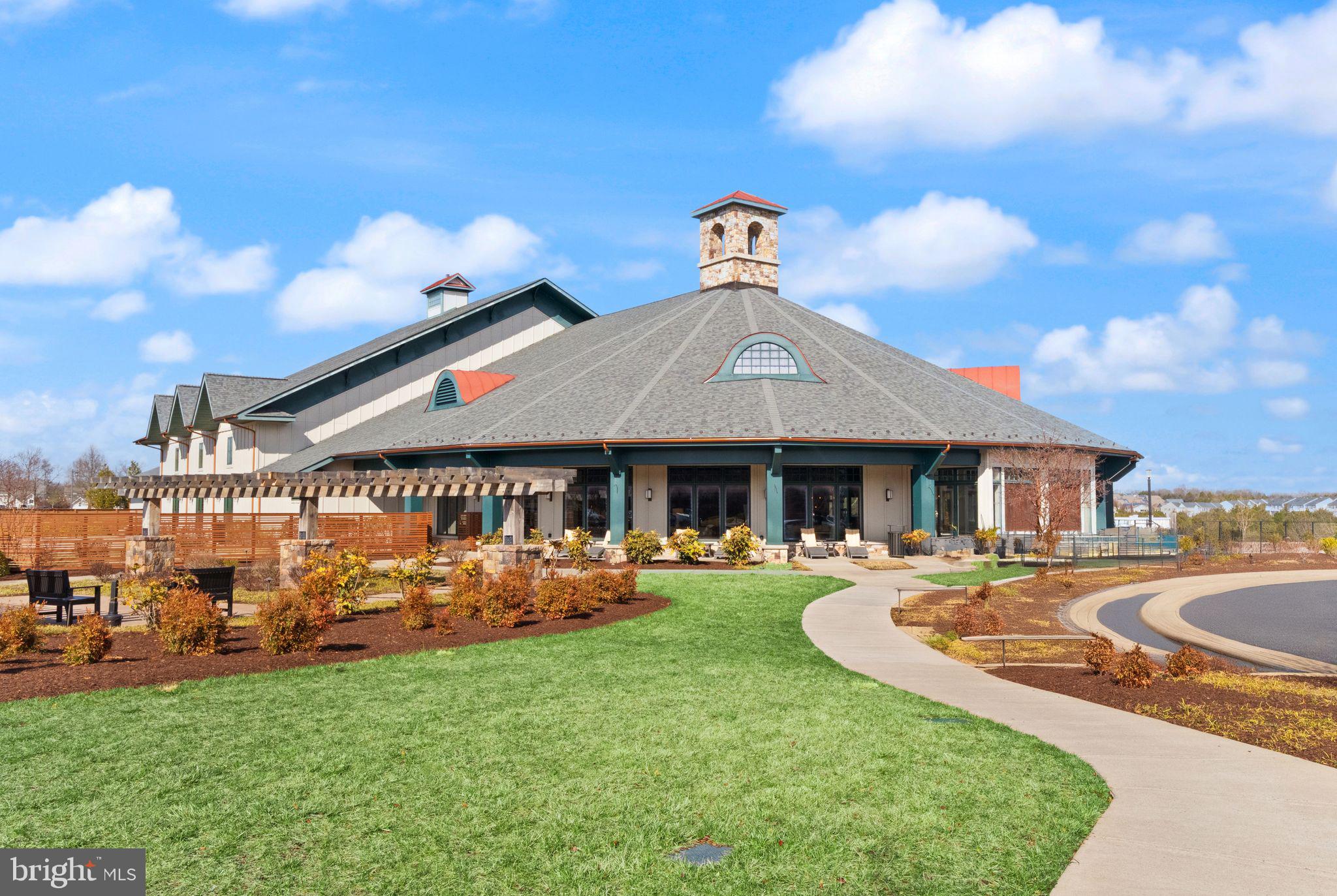 SHENANDOAH, LAKE FREDERICK - Residential