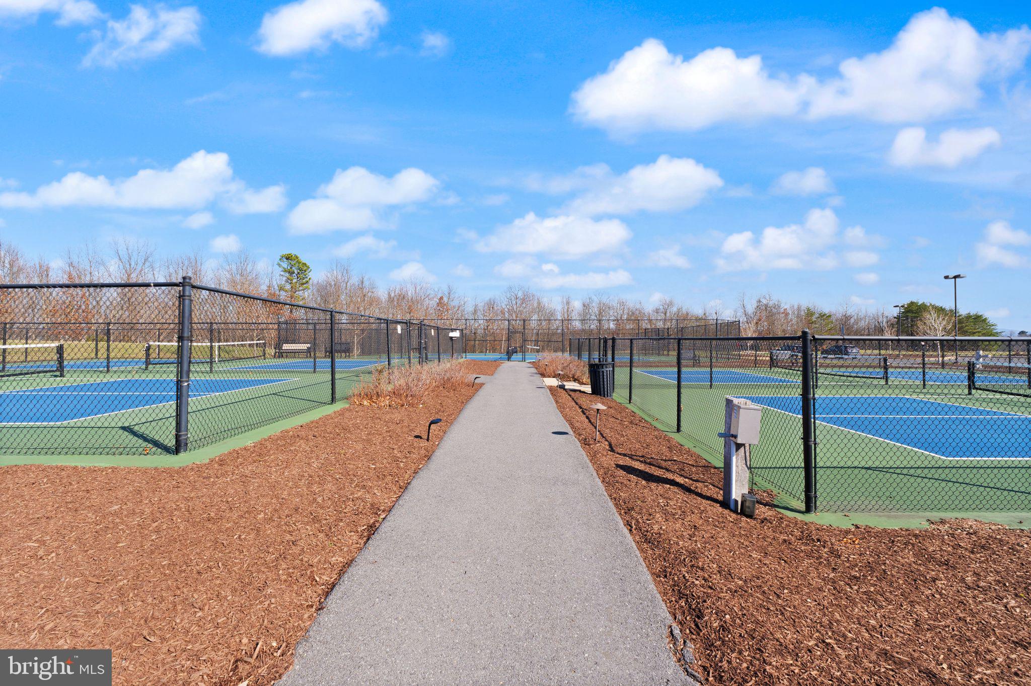 SHENANDOAH, LAKE FREDERICK - Residential