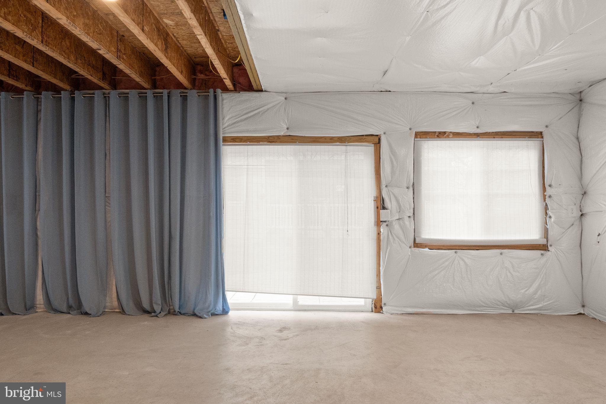 SHENANDOAH, LAKE FREDERICK - Residential